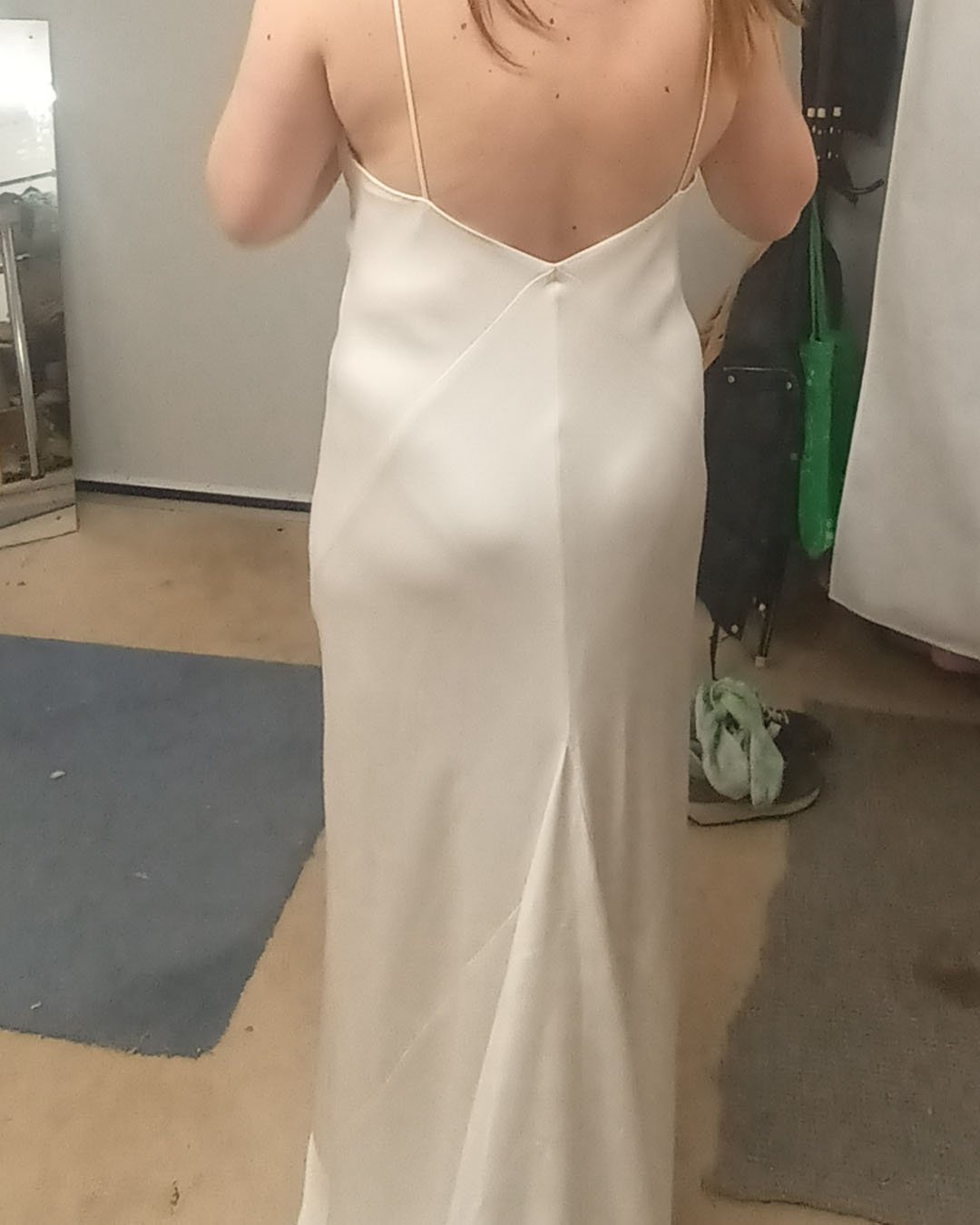 Bespoke Old Hollywood silk wedding dress by Elena Milani. Minimalist glamour and expert Venetian tailoring for a timeless, bias-cut bridal silhouette. Hand-crafted in Essex.