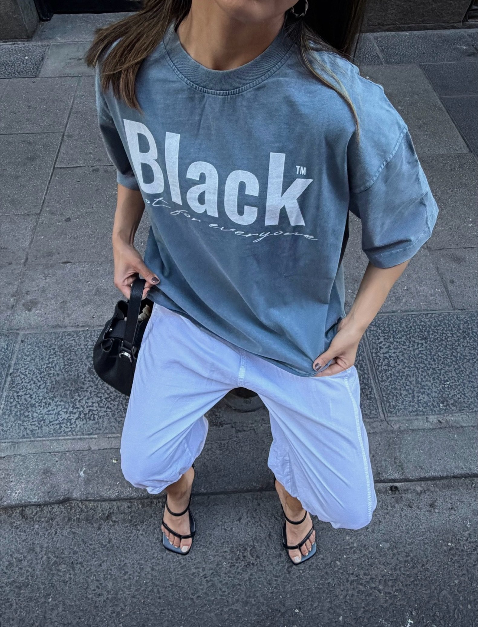 A simple outfit, but with the right energy.