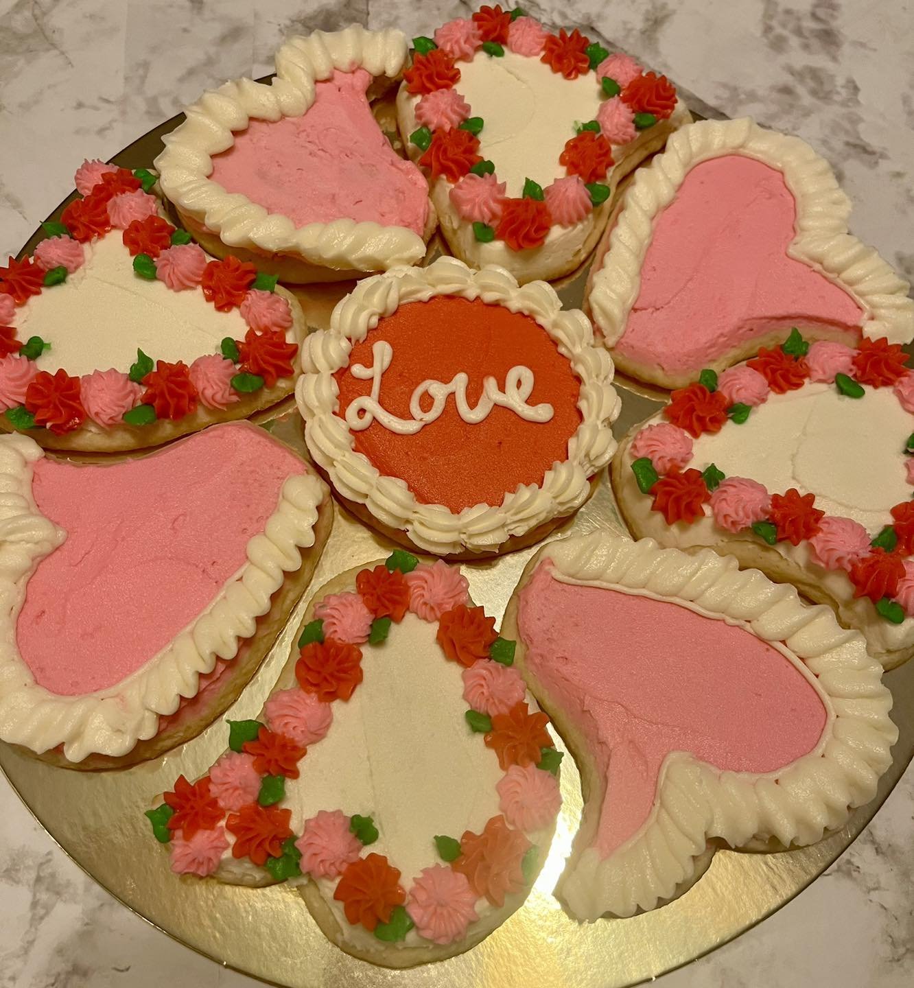 valentines day wreath.jpg