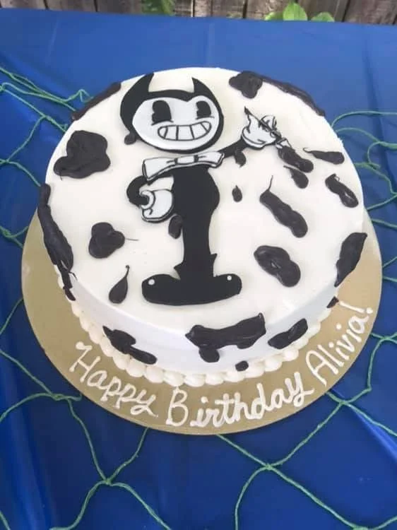 bendy cake.JPG