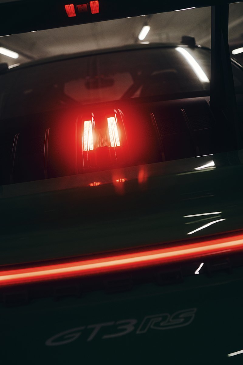 transportation-lifestyle-car-auto-vehicle-bremslichter-porsche-experience-reportage-luxus-design.jpg