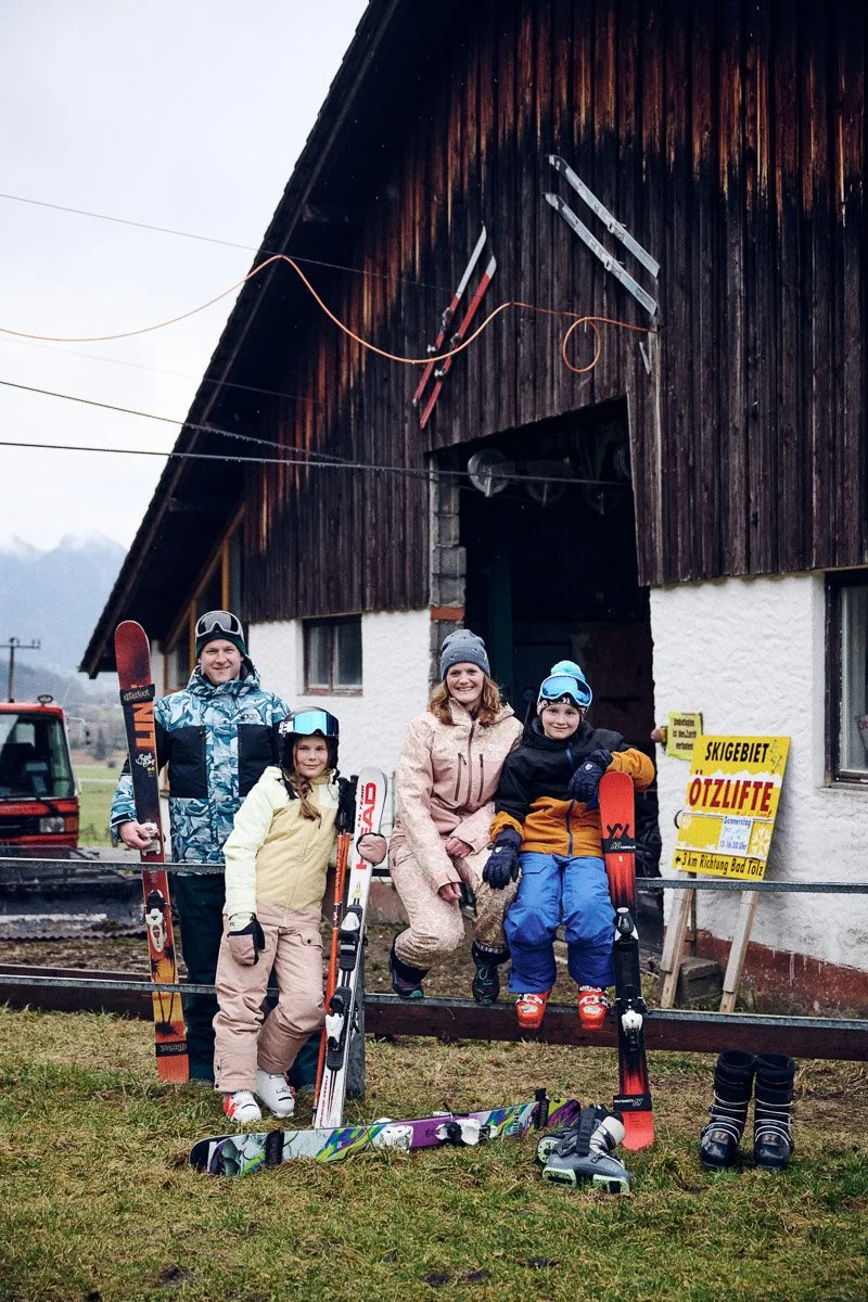 FW24_SC_PICTURE_Ski_Family_0045.jpg