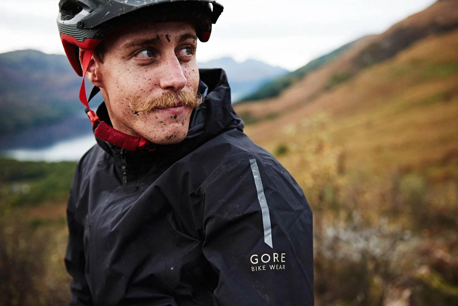 Manuel_Ferrigato_Gore_Tex_Outdoorbiking_Running (2).jpg