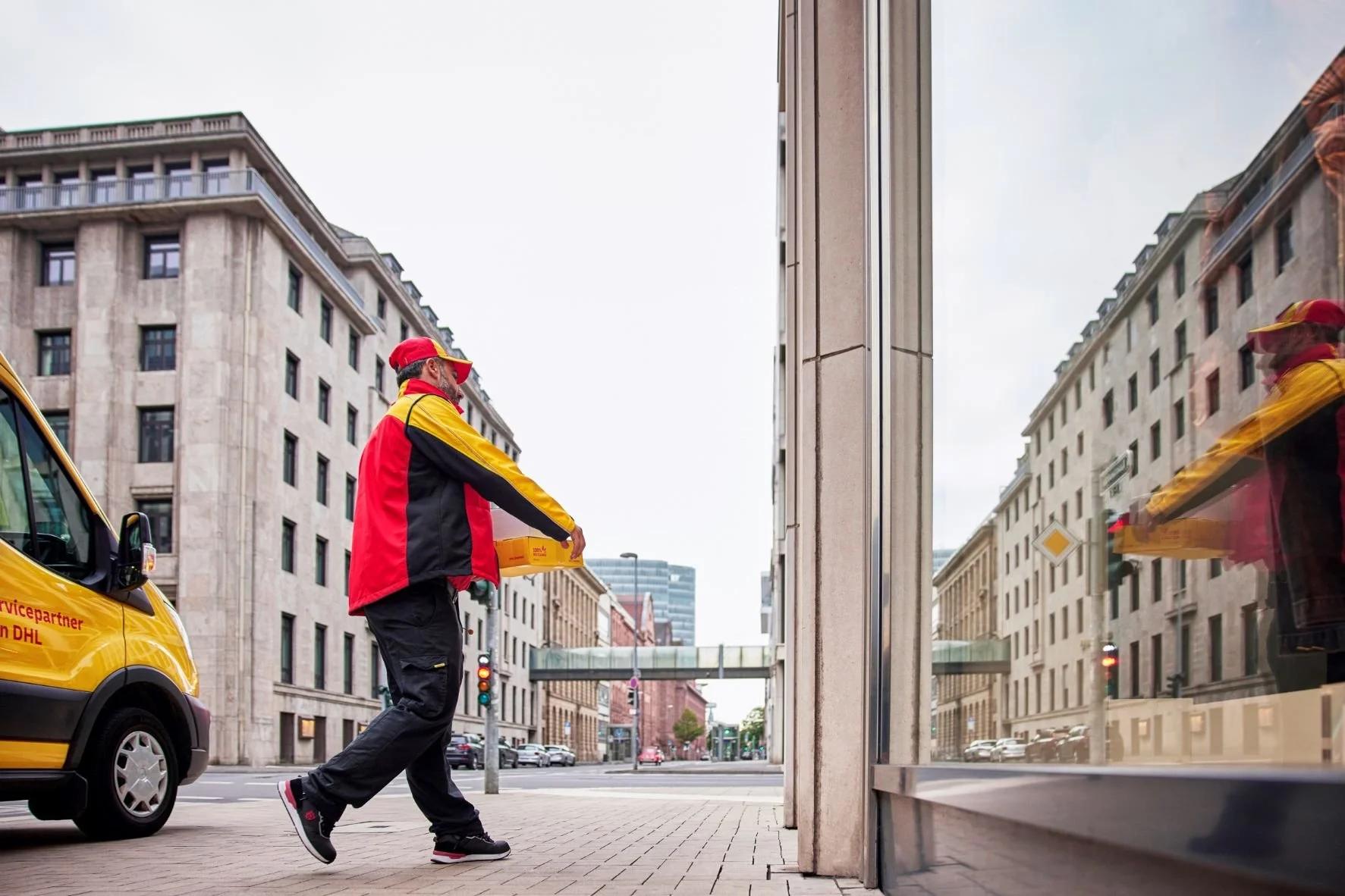 Berd Opitz DHL picturepool_(7).JPG