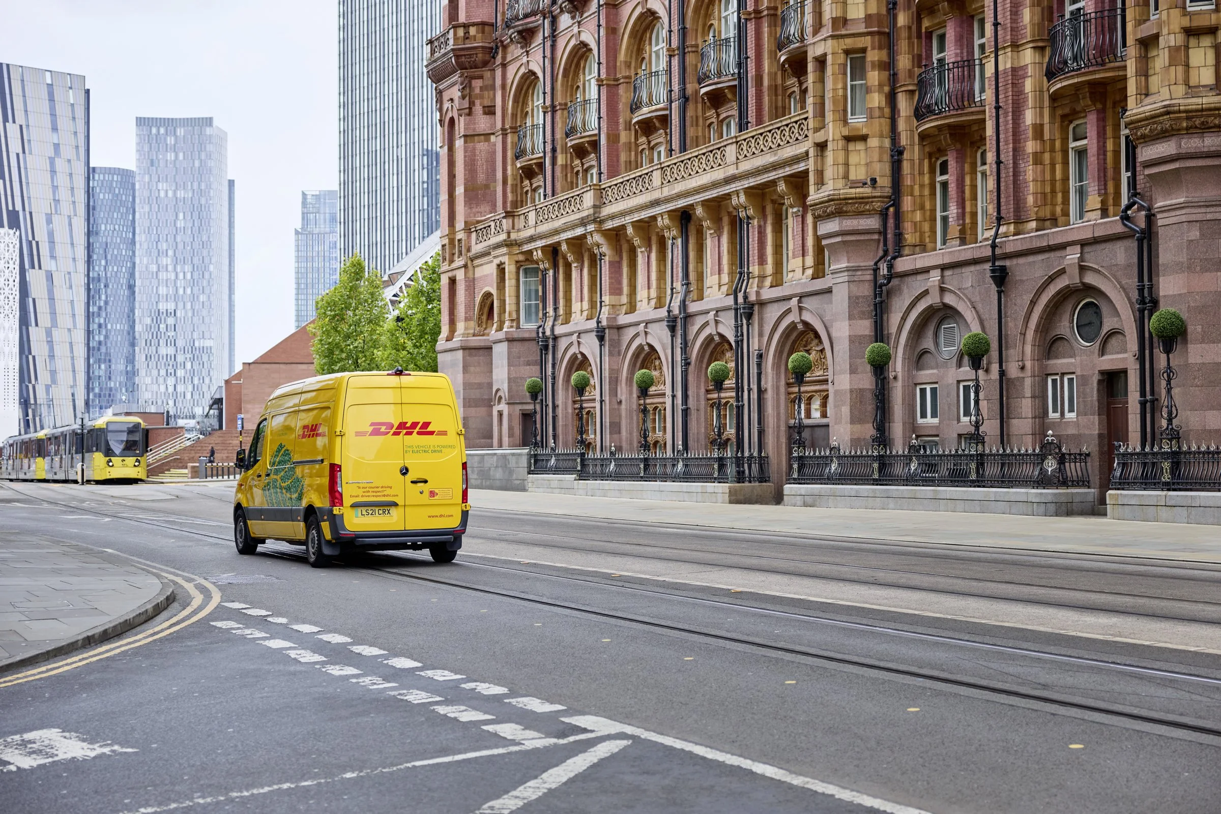 25_09_DHL_UK_30664_v2.JPG