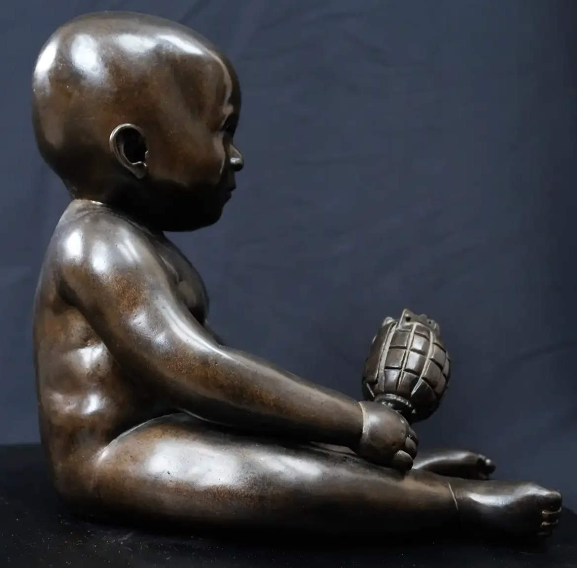 'Eros', 2019  
(Patinated bronze, 37 x 40 x 40cm) 