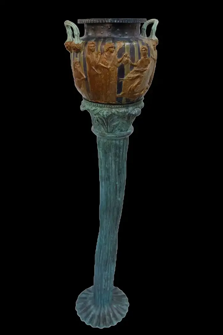 Medici Vase IV, 2025
(Patinated bronze, 136 x 36cm)