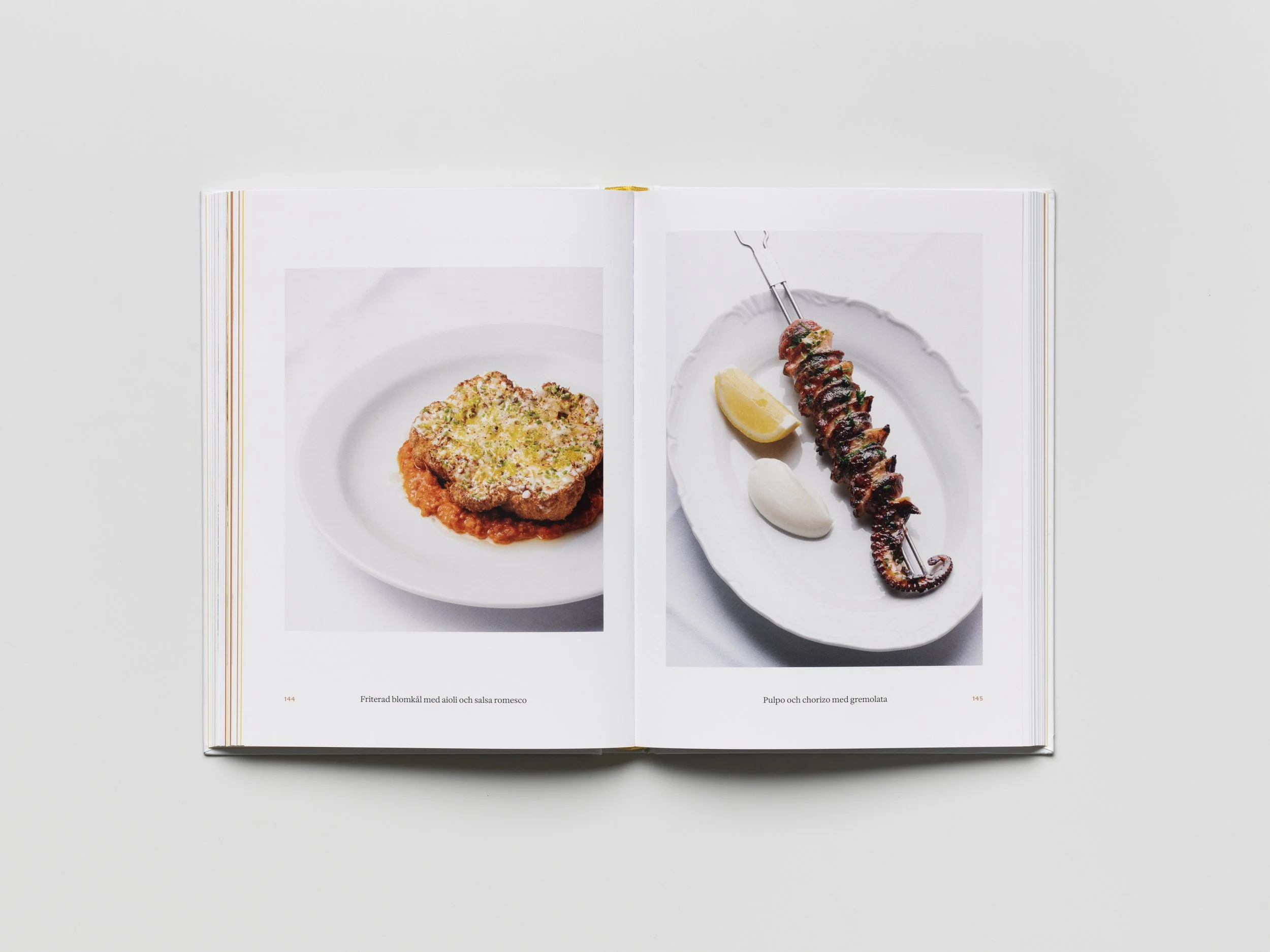 DanielCarlsten_Solen_Book_Spread_018.jpg