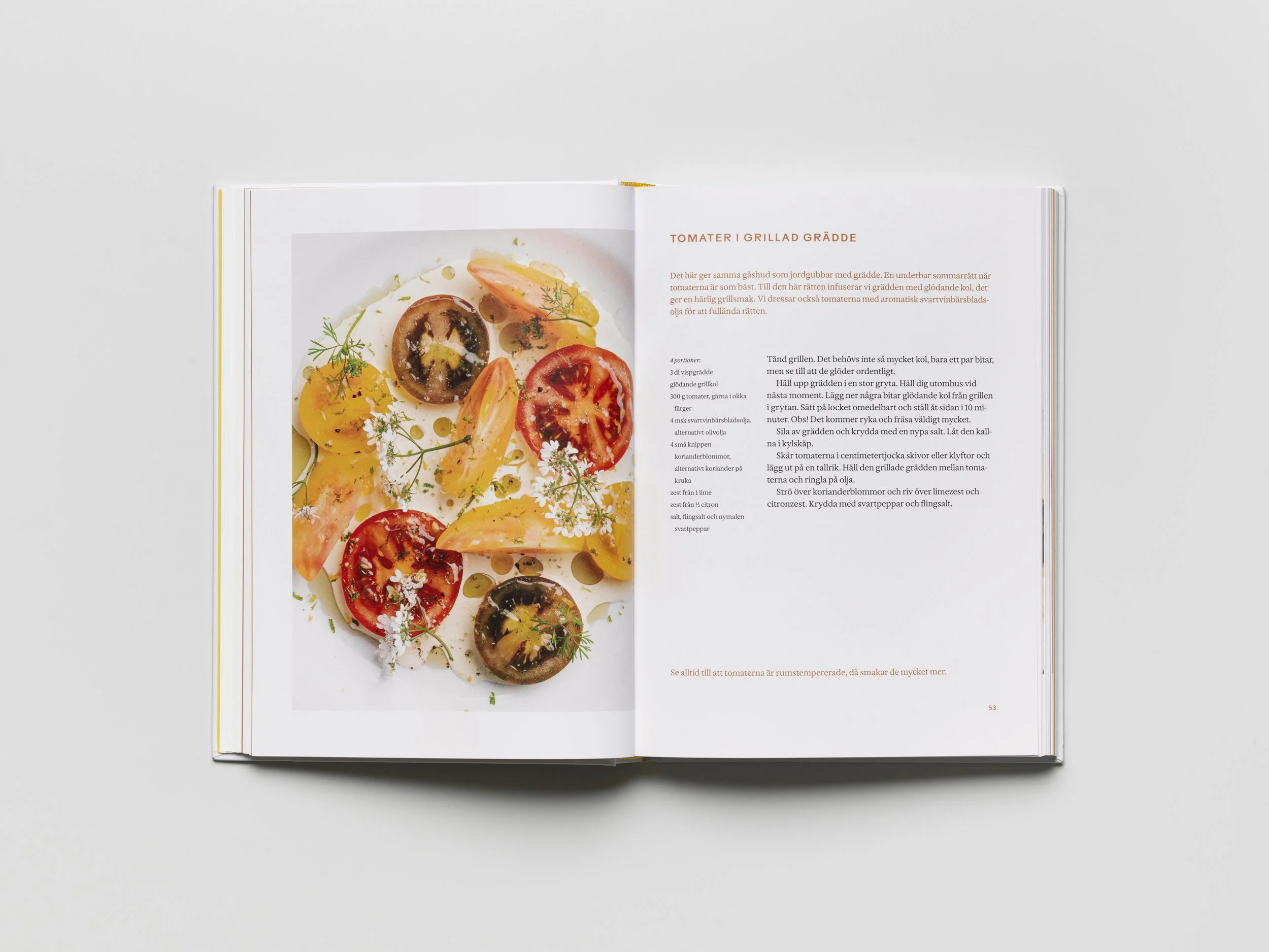 DanielCarlsten_Solen_Book_Spread_013.jpg
