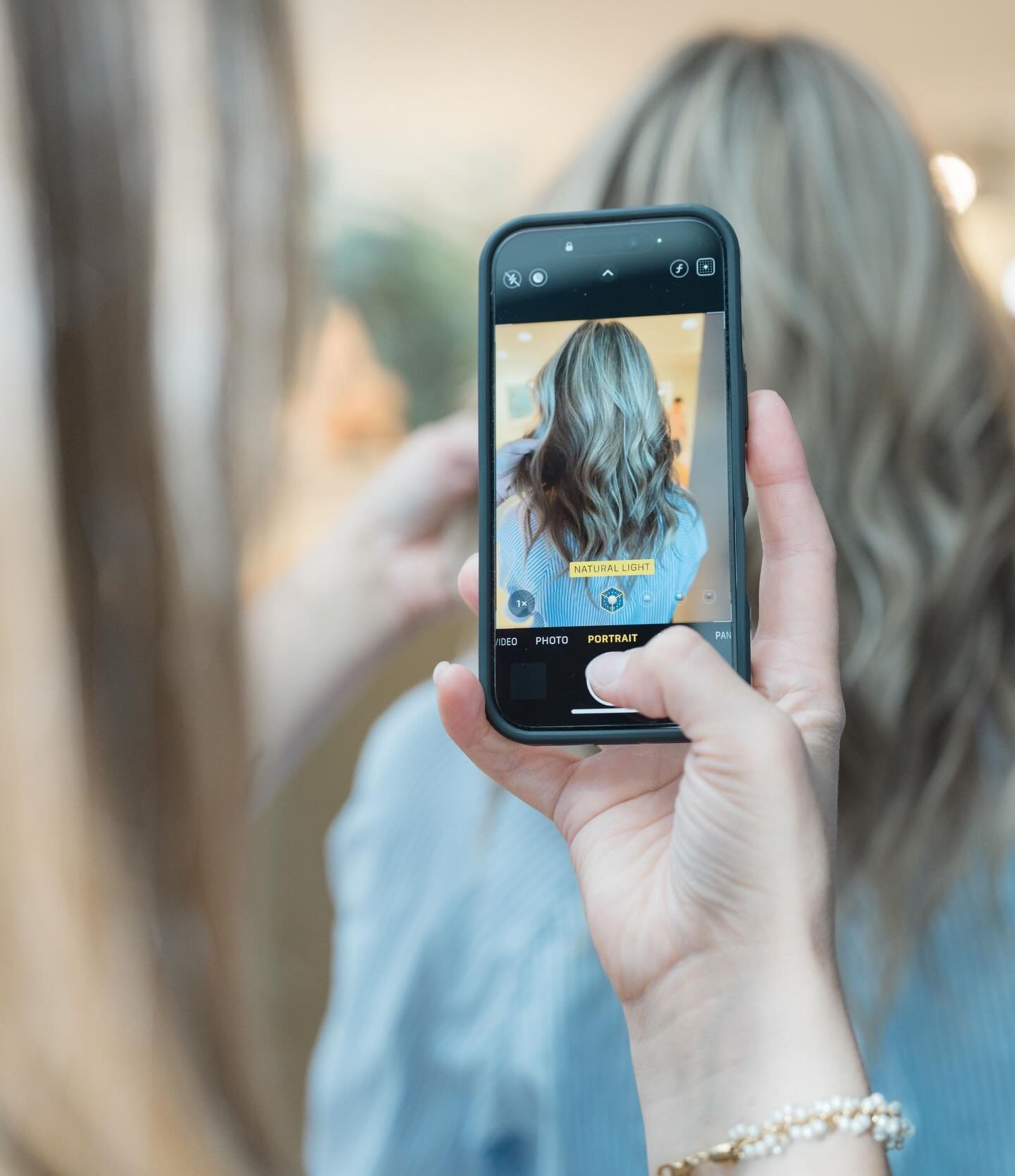 Another custom look, perfectly captured.⁠
⁠
Thoughtful color, lived-in movement, and hair you&rsquo;ll love from every angle. Bring your inspo, trust the process, and let us create hair that feels truly you.⁠
⁠
Book your next appointment. Link in BIO