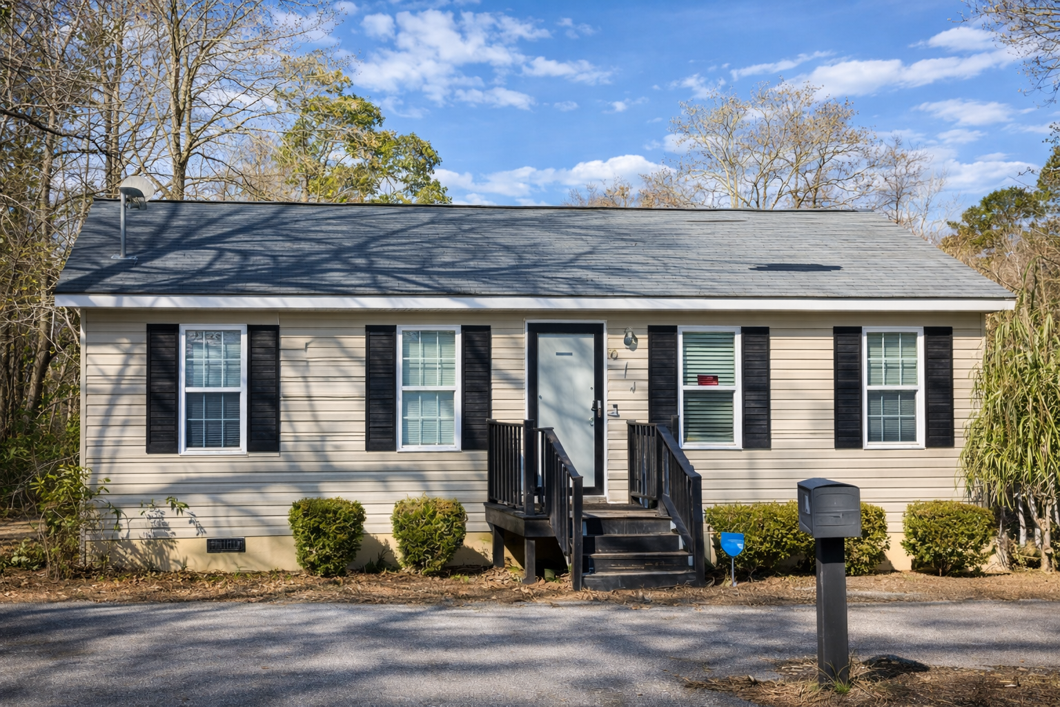 2 Bedroom, 1.5 Bath Home