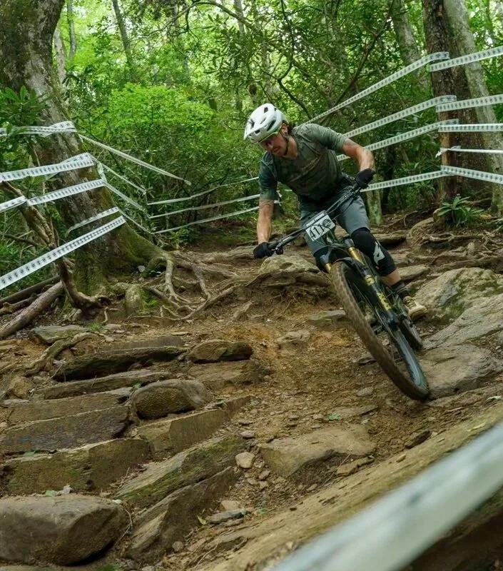 adaptable mountain bike athlete excelling in enduro race