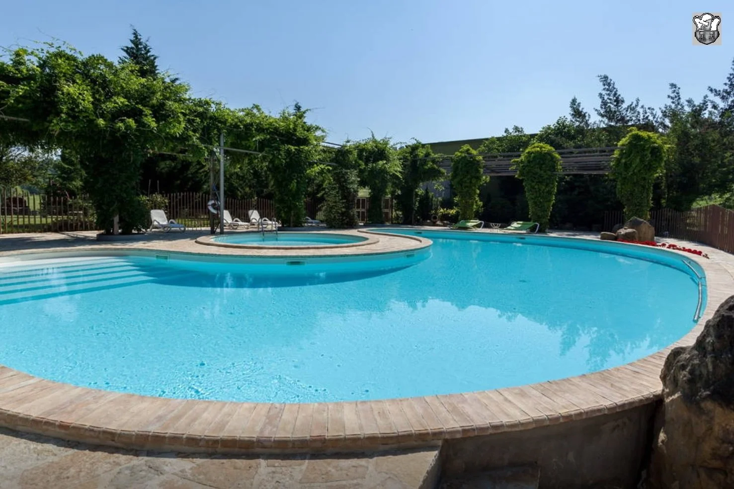 Favola Umbra - The Pool