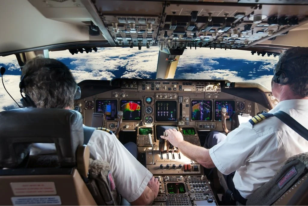 Airliner flight deck