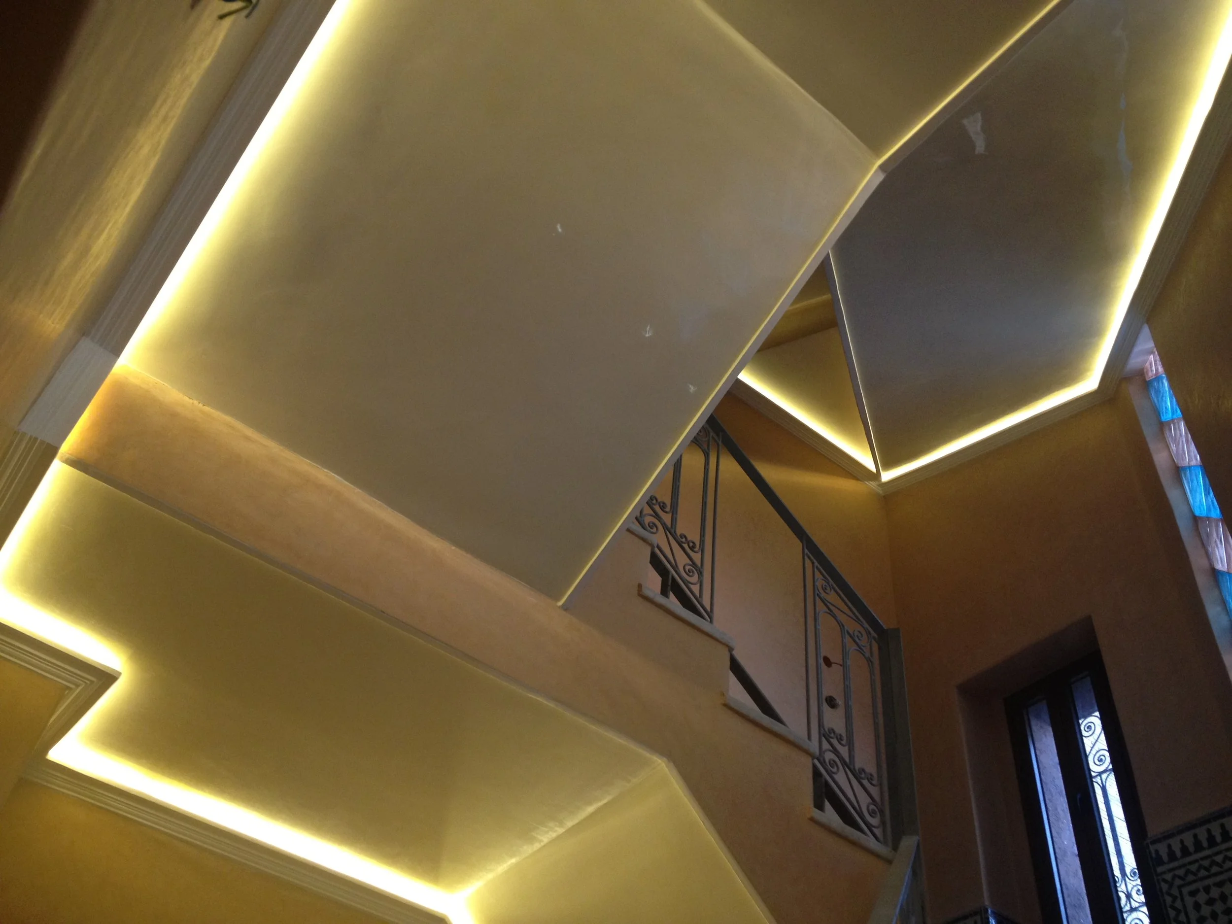 Installation électrique et éclairage - projets résidentiels Marrakech Maroc