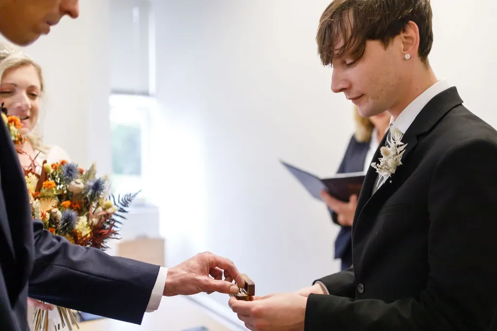 Jana&GavinKentAutumnRainyWeddingPhotography(216of499).webp