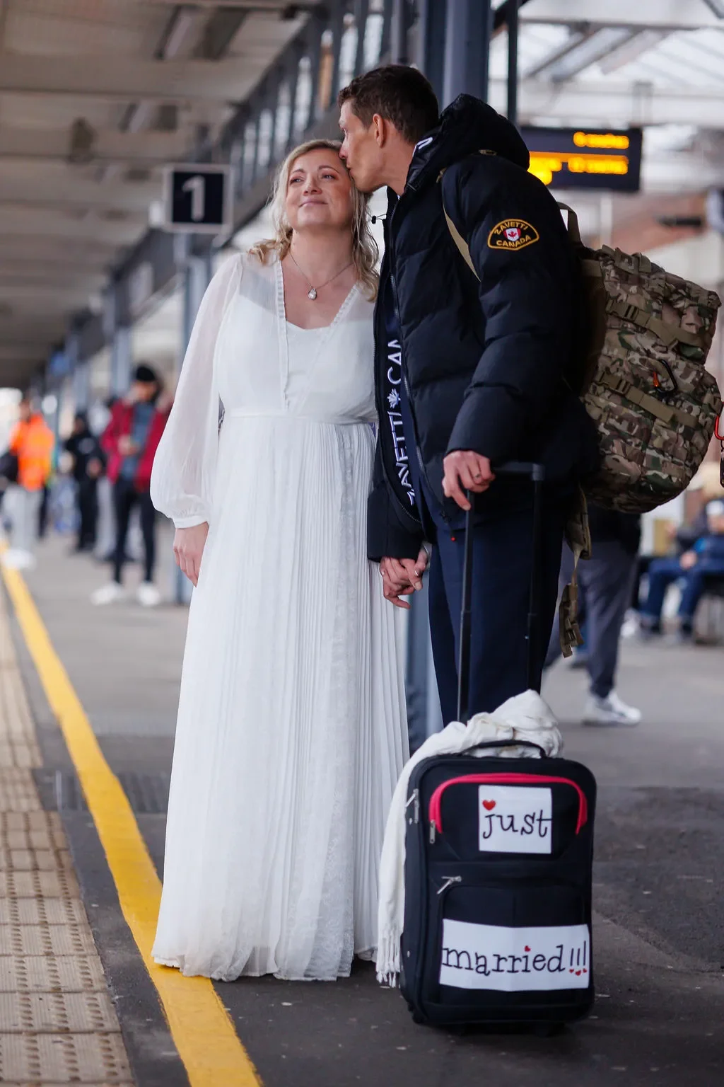 Jana&GavinKentAutumnRainyWeddingPhotography(475of499).webp
