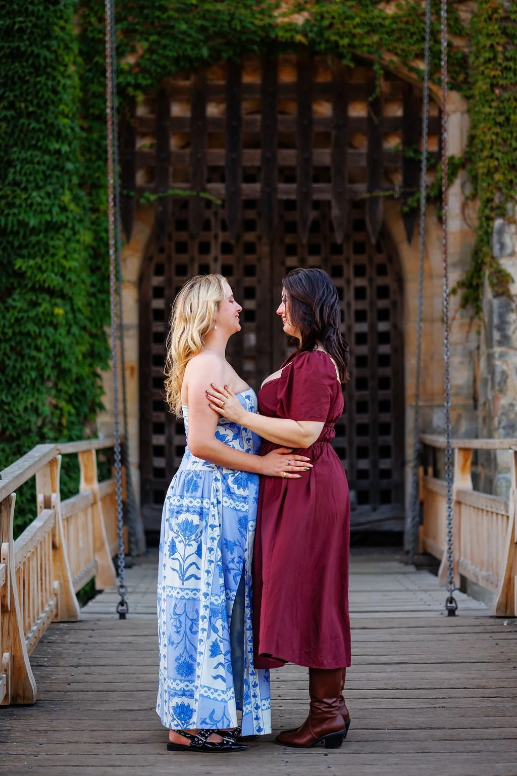 Laura&KaarinaHeverCastleProposalNastiaPhotography-101.jpg