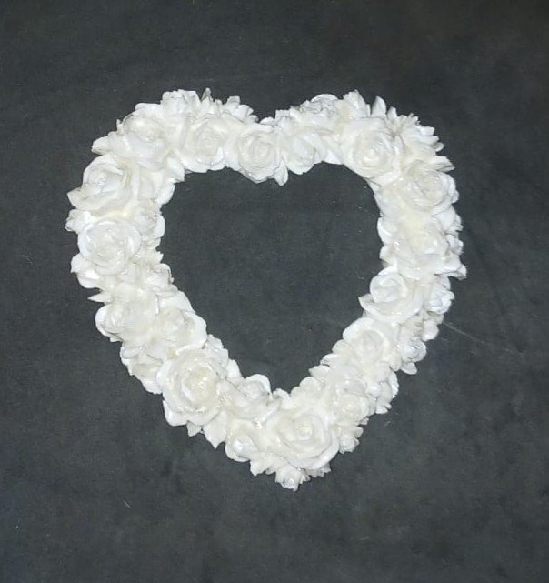A handmade heart-shaped decoration made eco-casting compound.