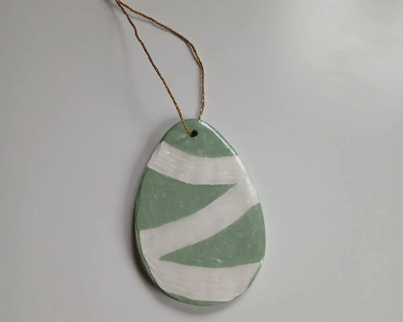Egg+-+Green+-+Striped+-+Front.jpg