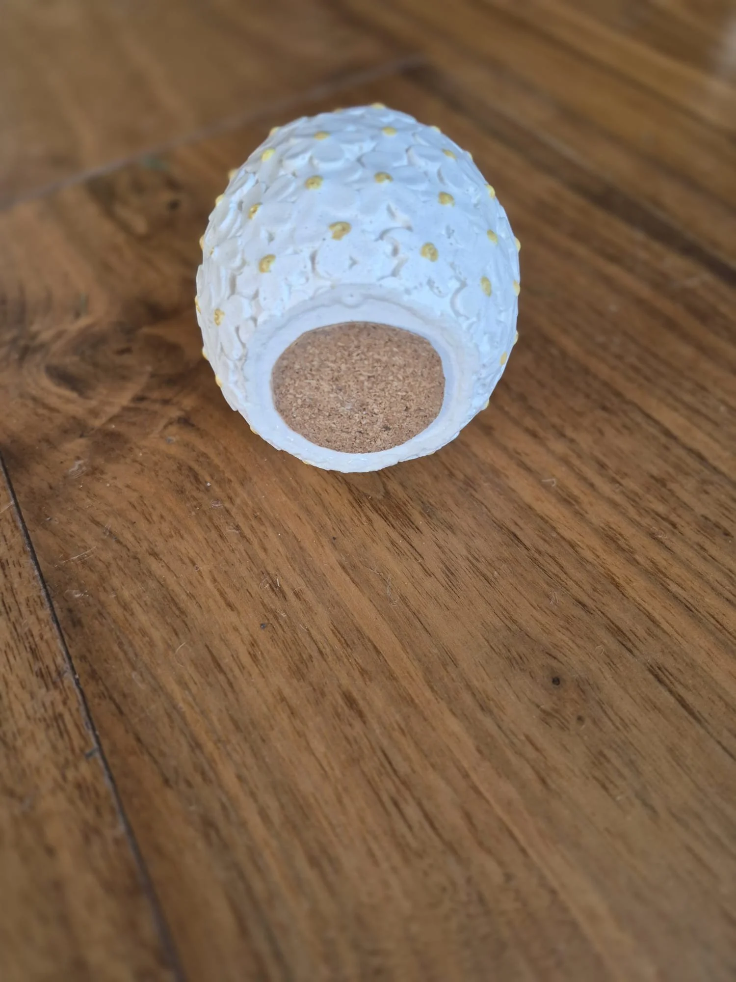 Egg - White - Large bottom view.jpeg