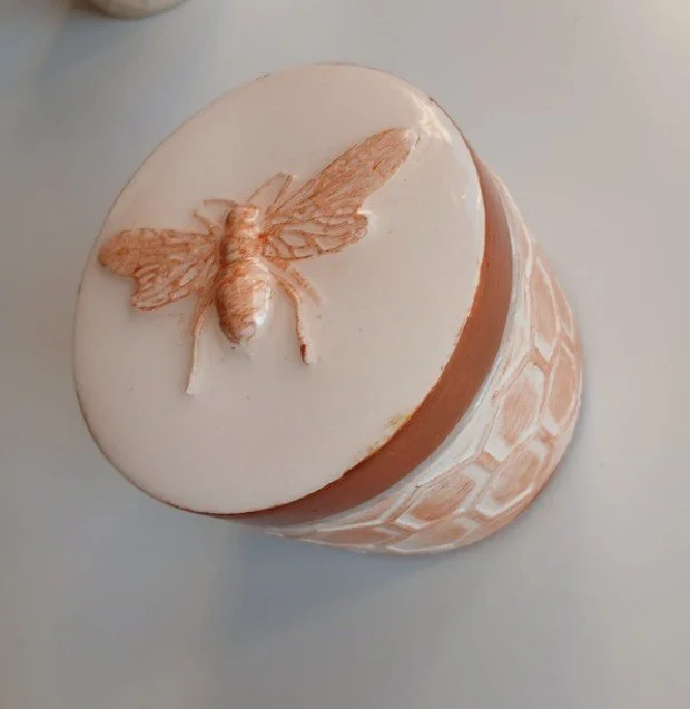 Bee Jar with UV resin.jpg