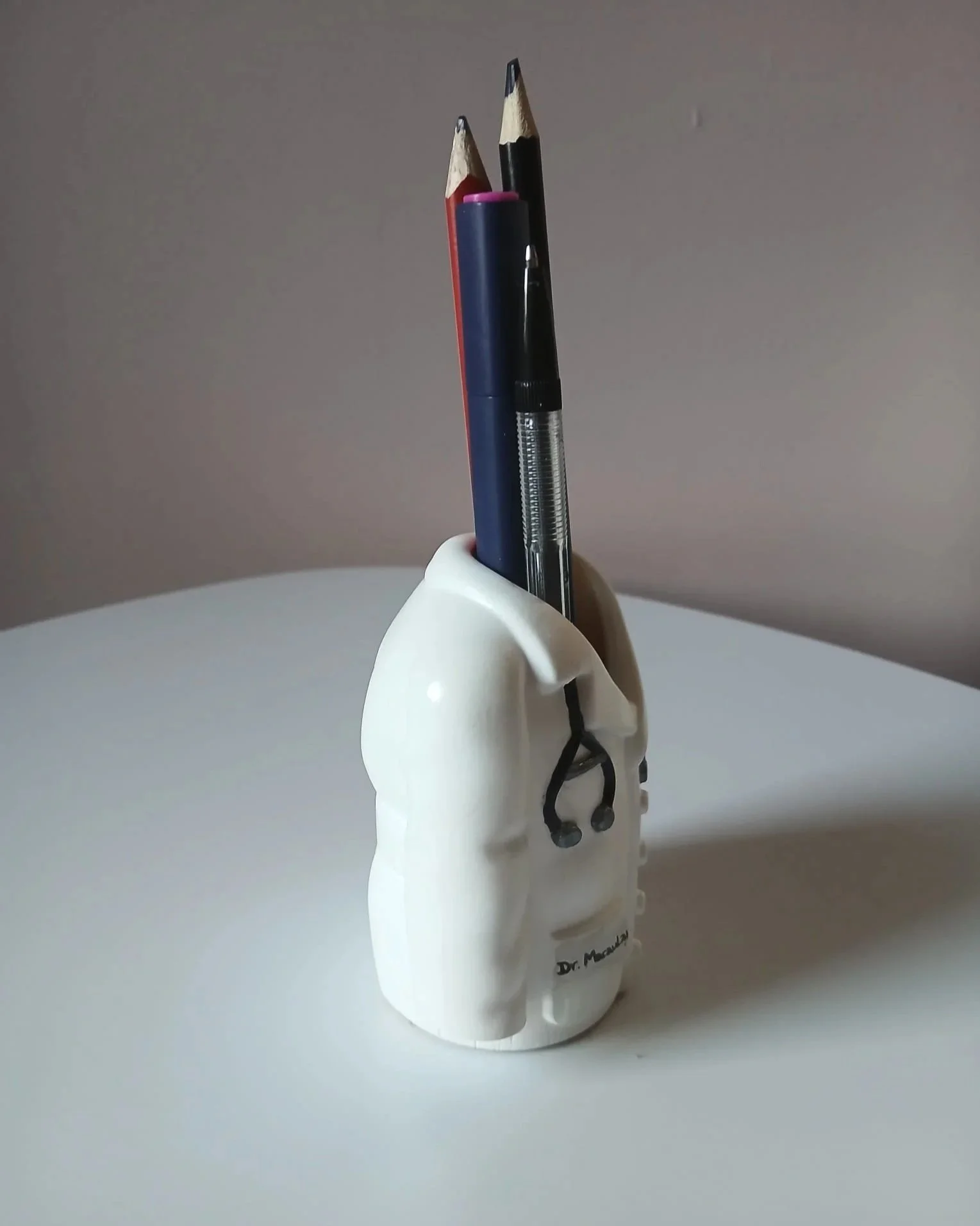 Doctor+Pencil+Holder+-+Side+view+with+pencils2.jpg