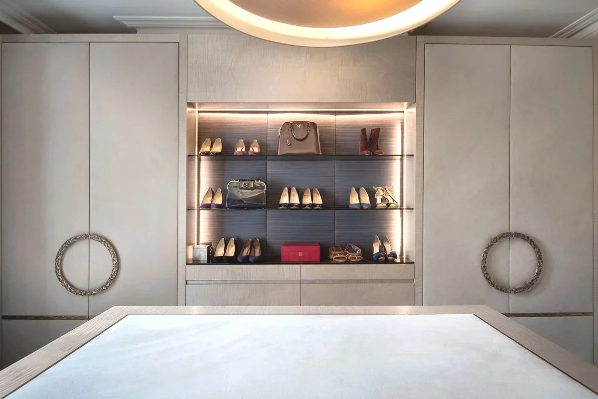 OLBC_London_Dressing_room_02+copy.jpg
