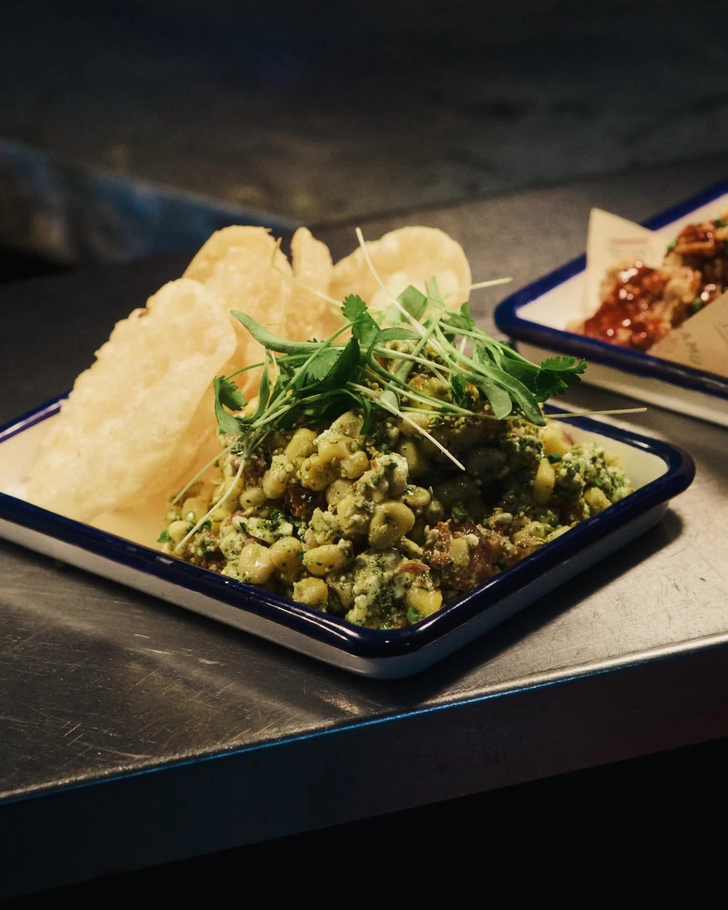 Wasabi esquites! 🌽 🇲🇽 

This is our version of the delicious Mexican street corn! Fresh, vibrant and Smokey! 

Charred corn, smoked cheese, wasabi salsa verde, crispy gyoza skins! 

Among the favourites on the 3 for &pound;18 sides!

📍 The Parish