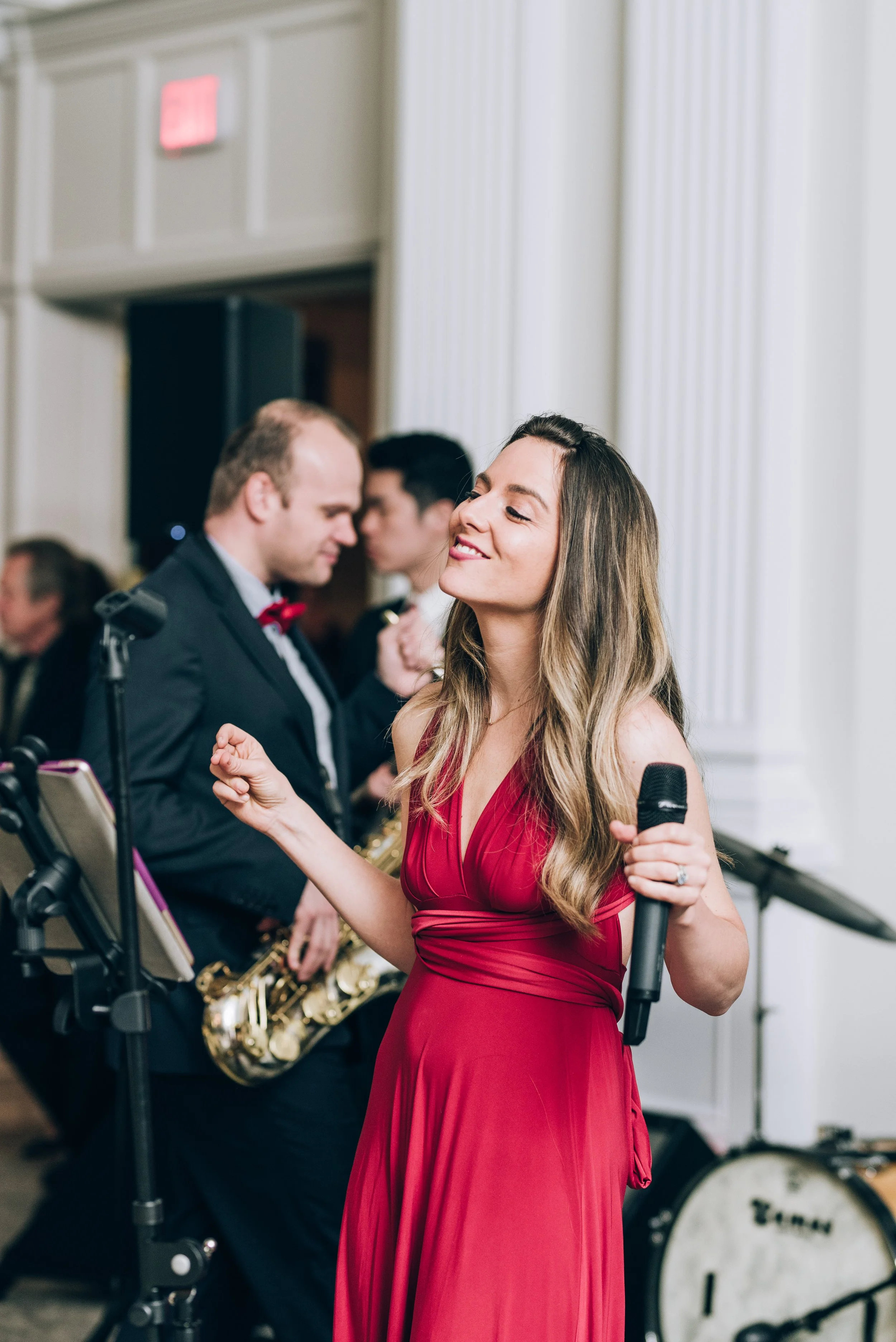 Violette - Live w Band.jpg