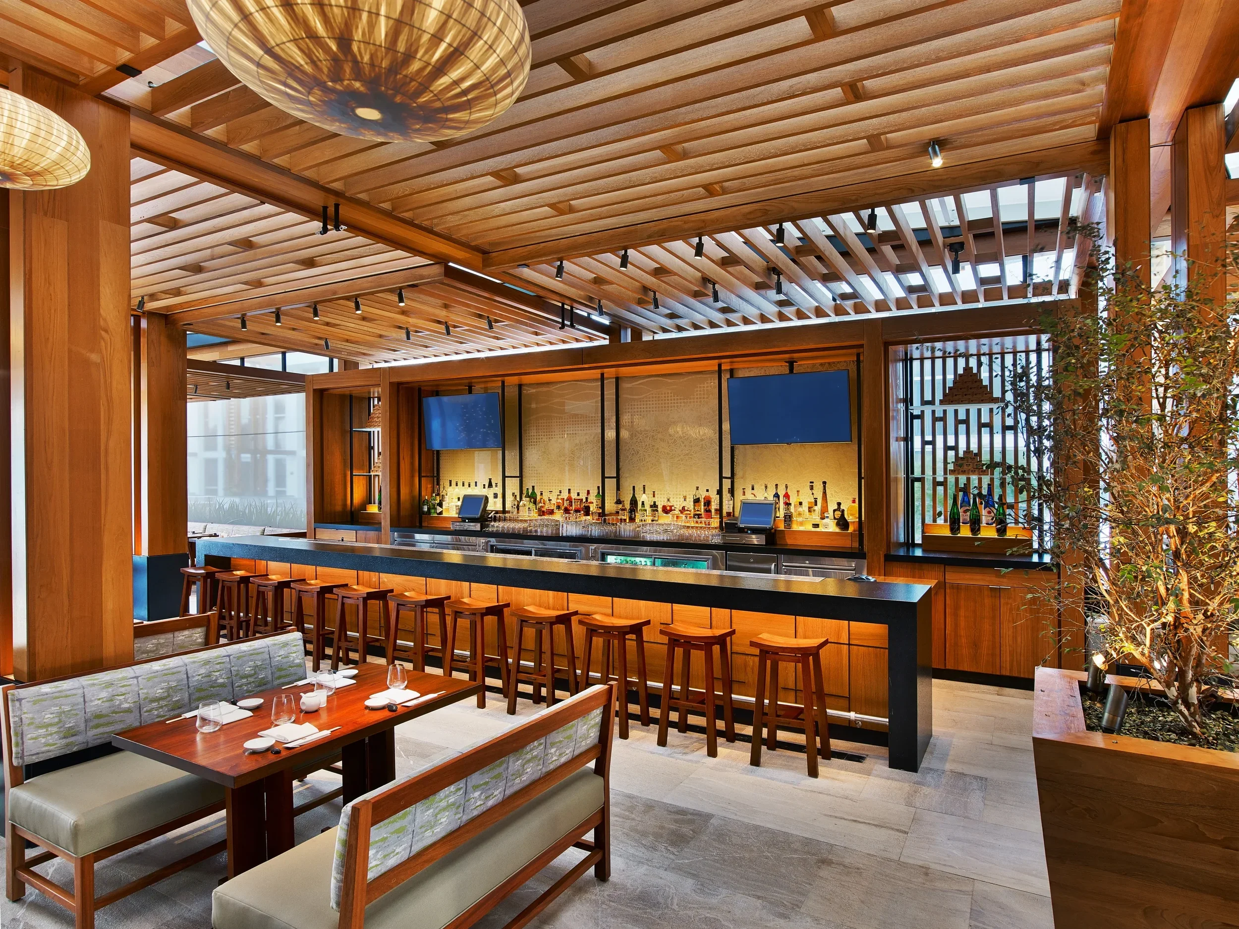 Nobu-Restaurant-at-Eden-Roc-Miami-Beach-28-Large.webp