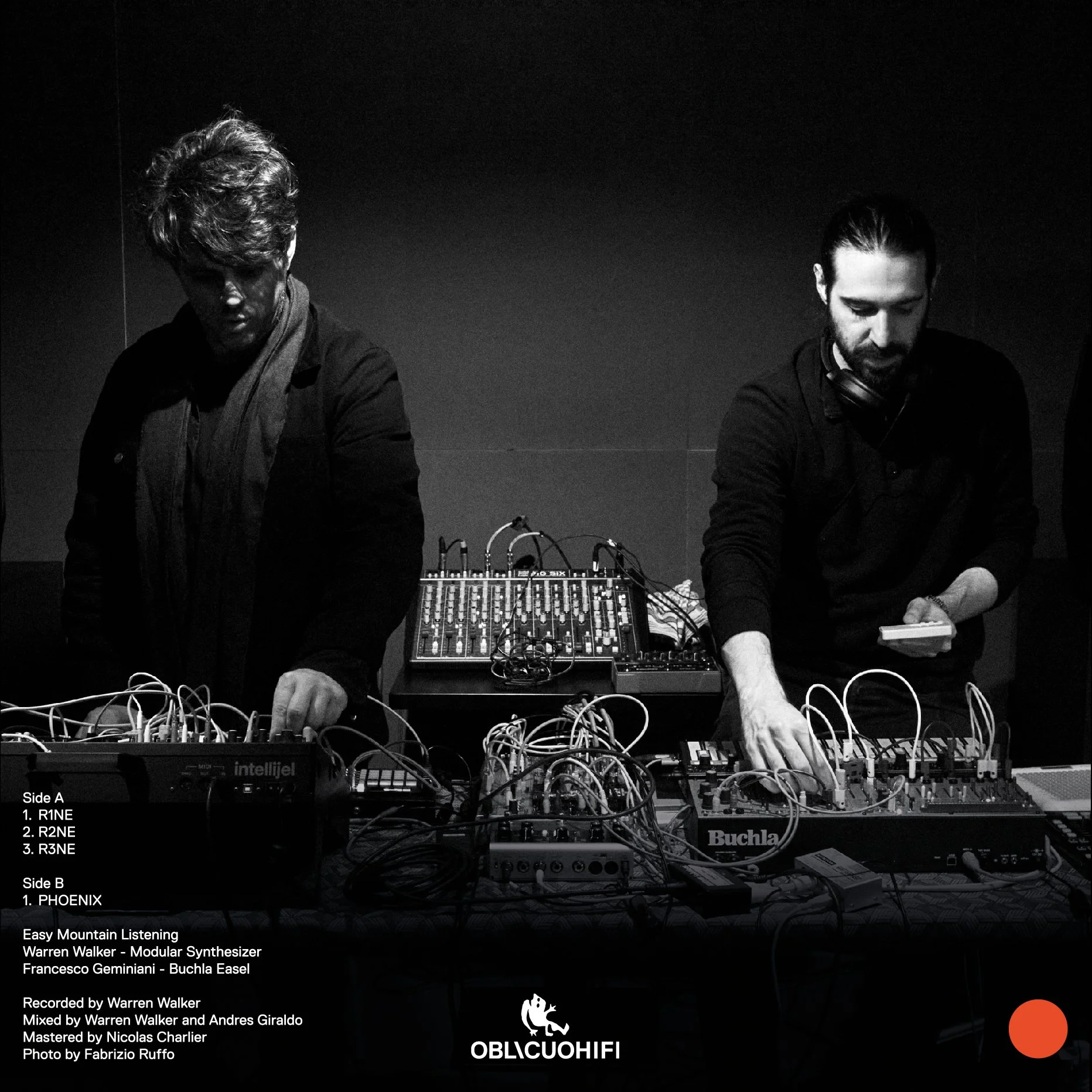 12__Outer_Sleeve_LP_OBLICUO web-02.jpg