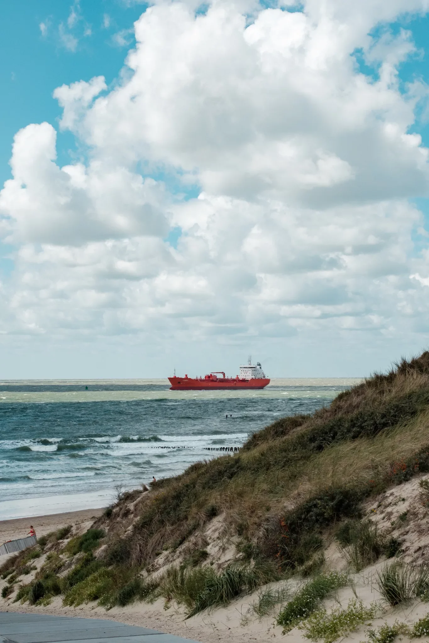 Red boat and dunes – Zoutelande (2025)