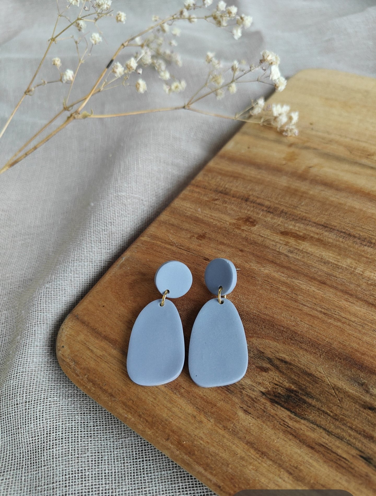 MANTA  — yksiväriset roikkuvat korvakorut