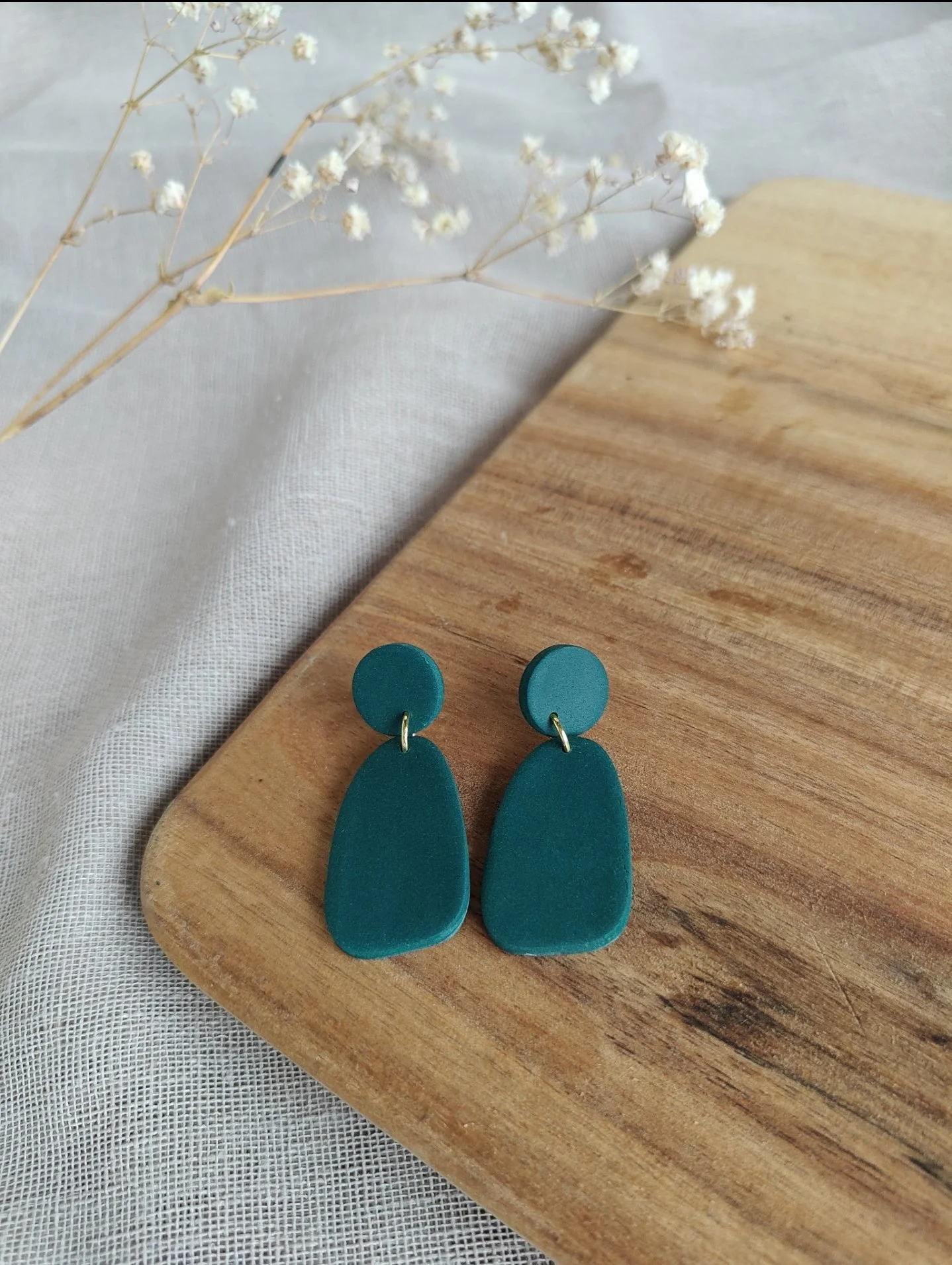 MANTA  — yksiväriset roikkuvat korvakorut