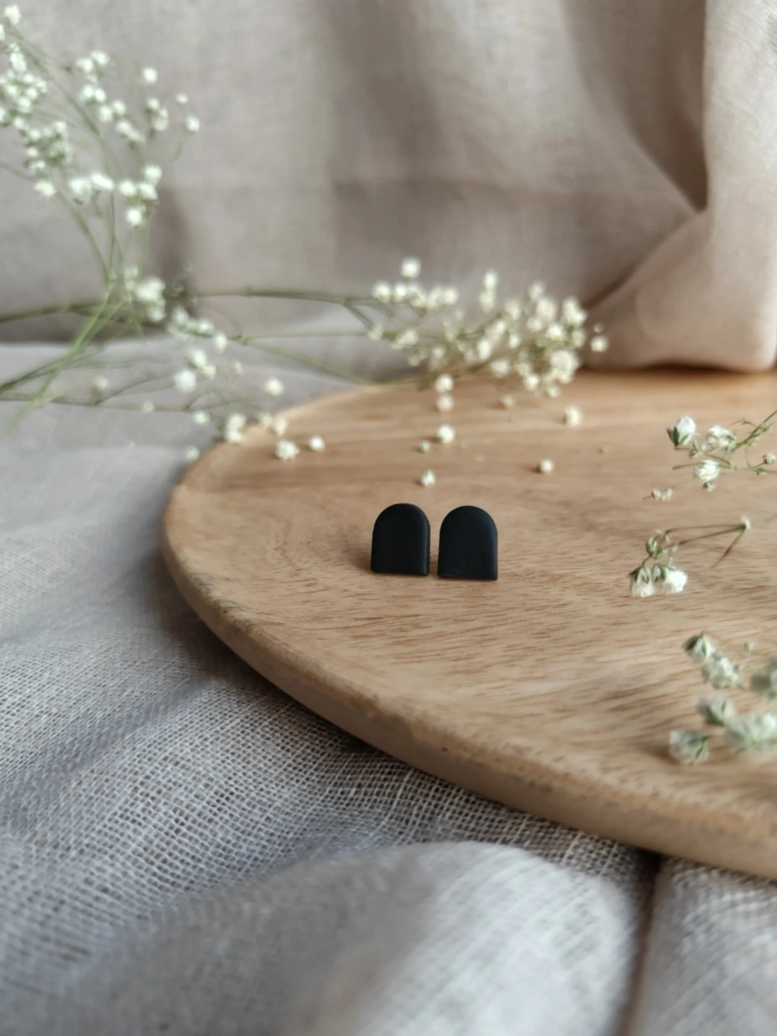 SANIA — kaari nappikorvakorut