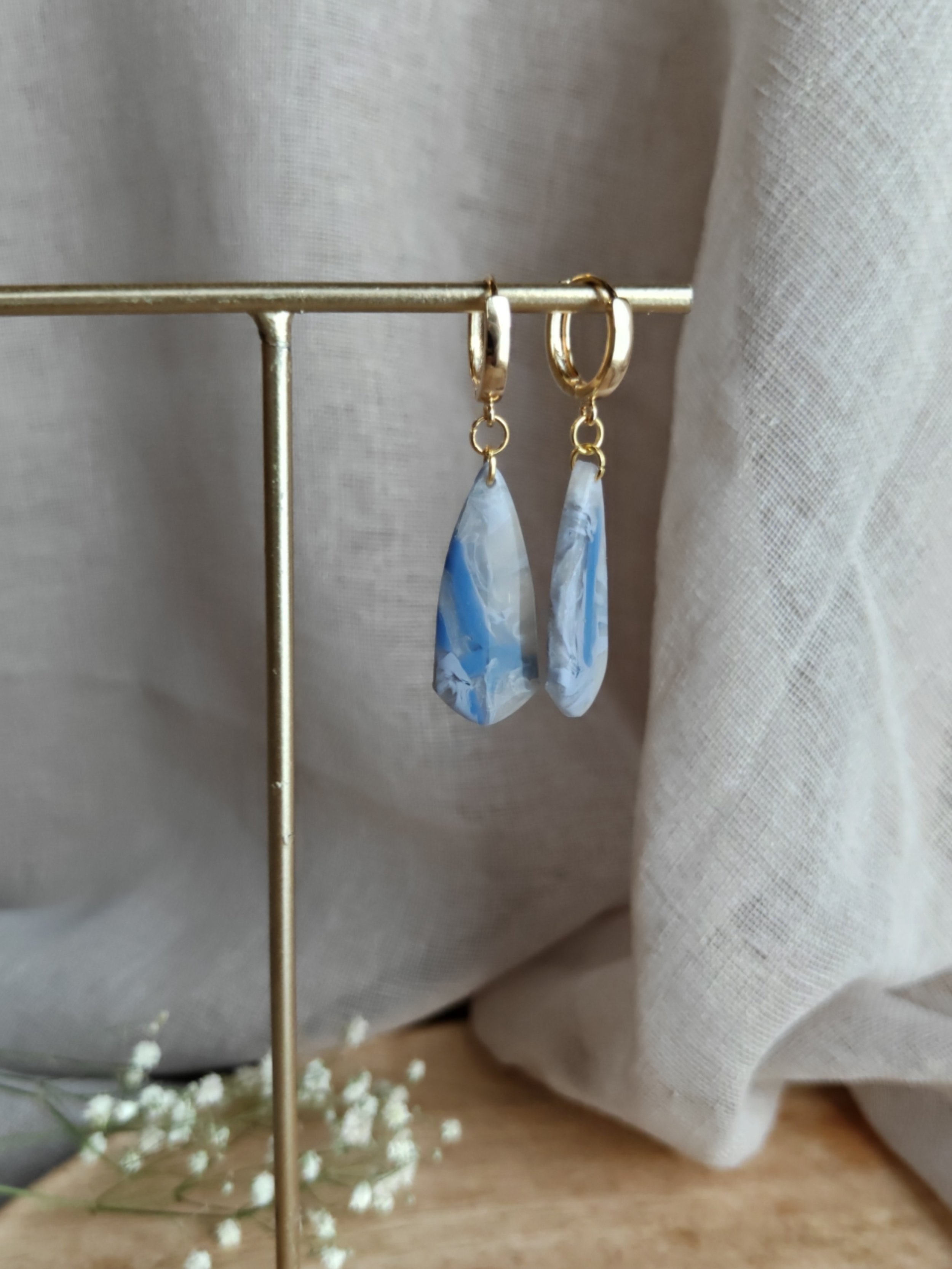 MOONA - marmoripintaiset korvakorut