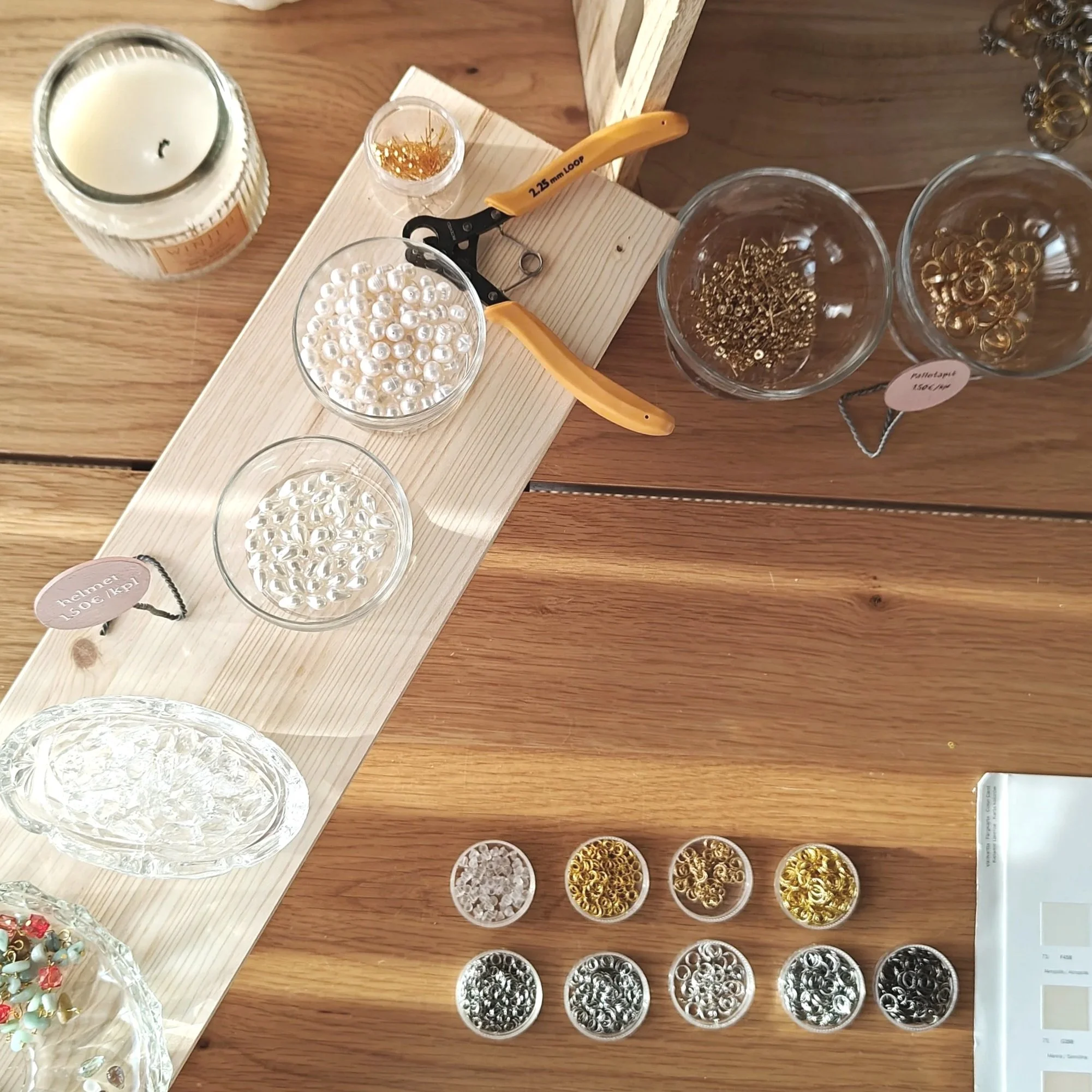 kaadodesign kasauspaja korupaja kaadodesign sodankylä helmikorvakorut polymeerisavi