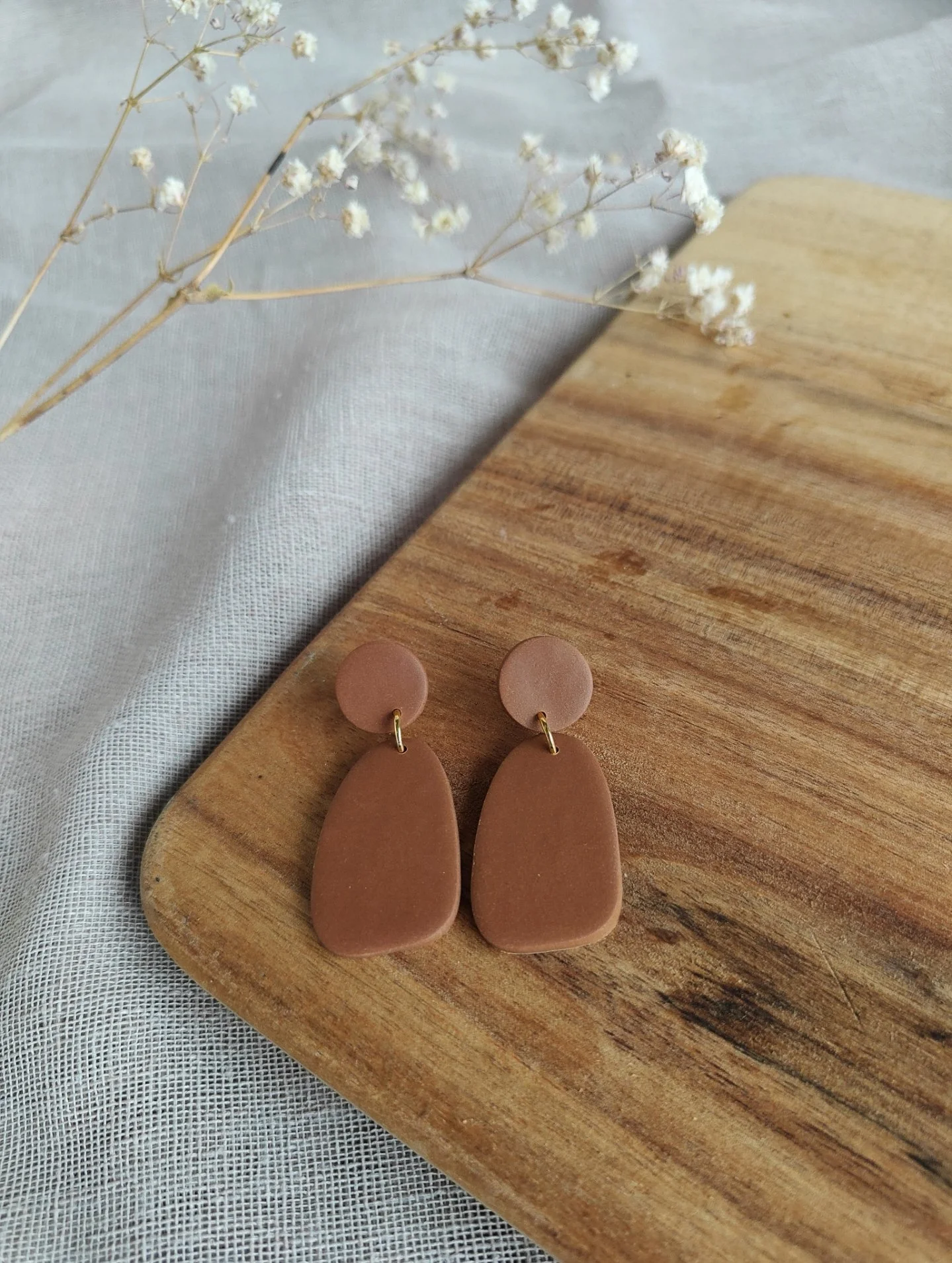 MANTA  — yksiväriset roikkuvat korvakorut