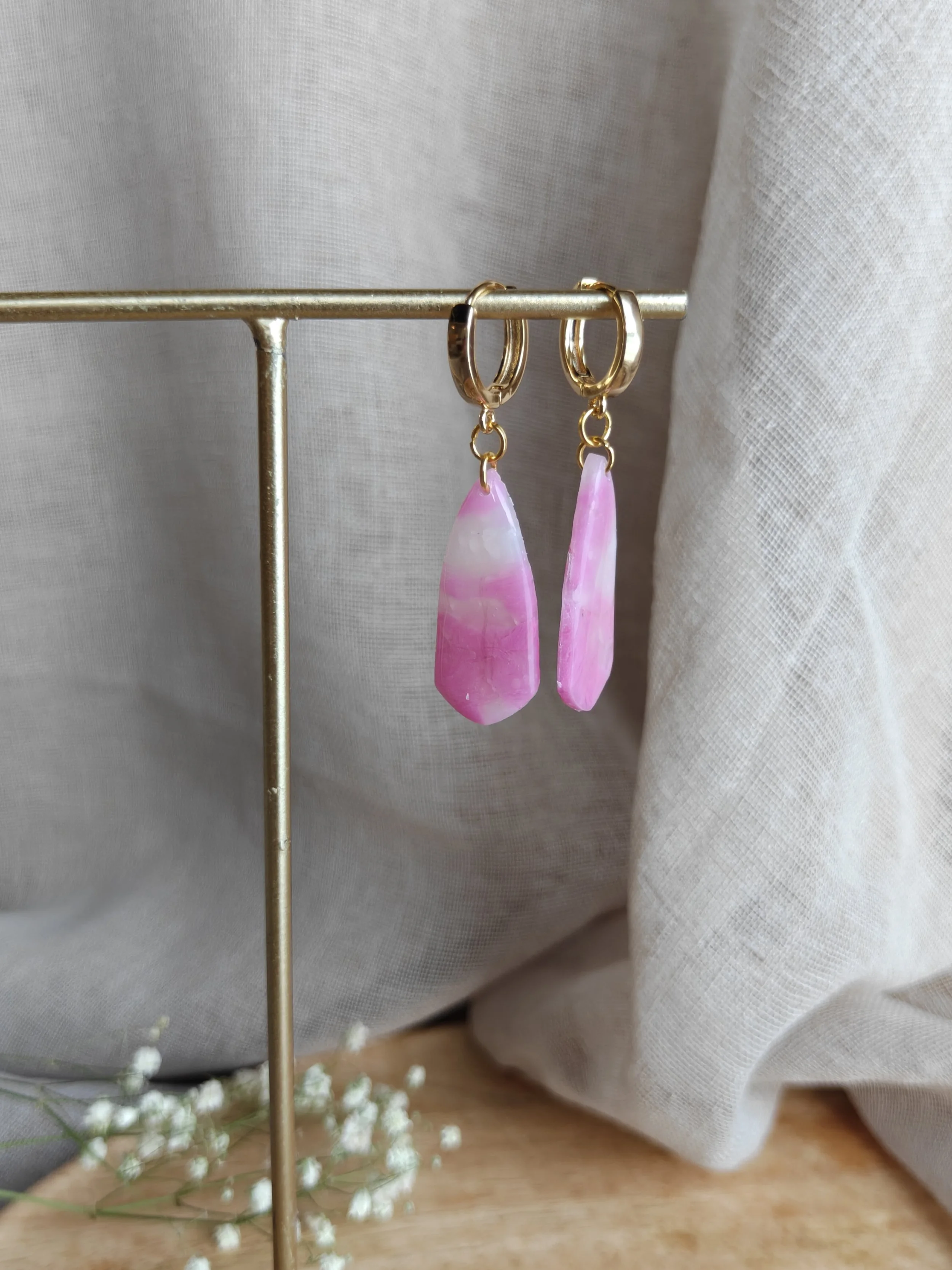 MOONA - marmoripintaiset korvakorut