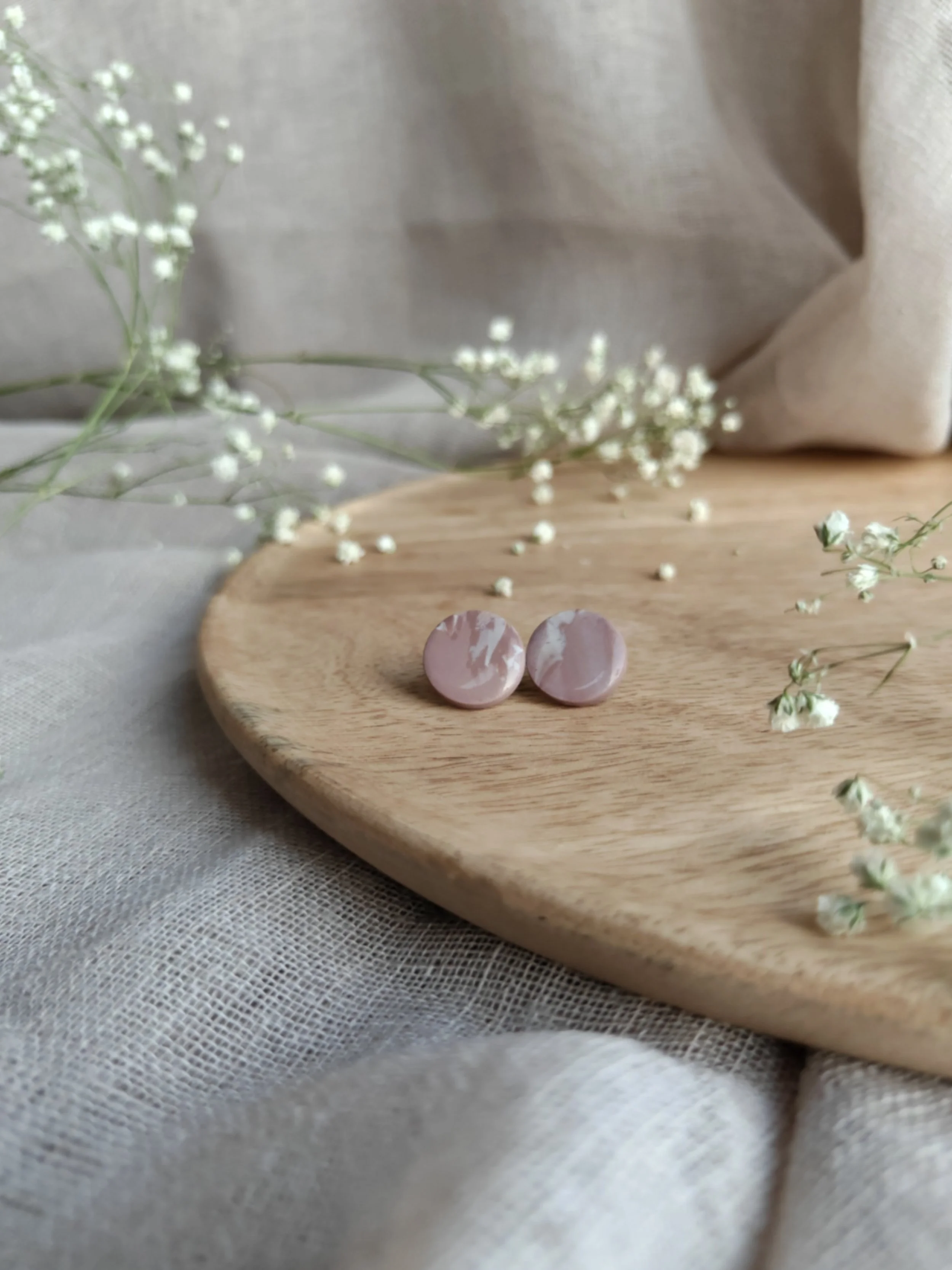 SANIA — marmoripintaiset nappikorvakorut