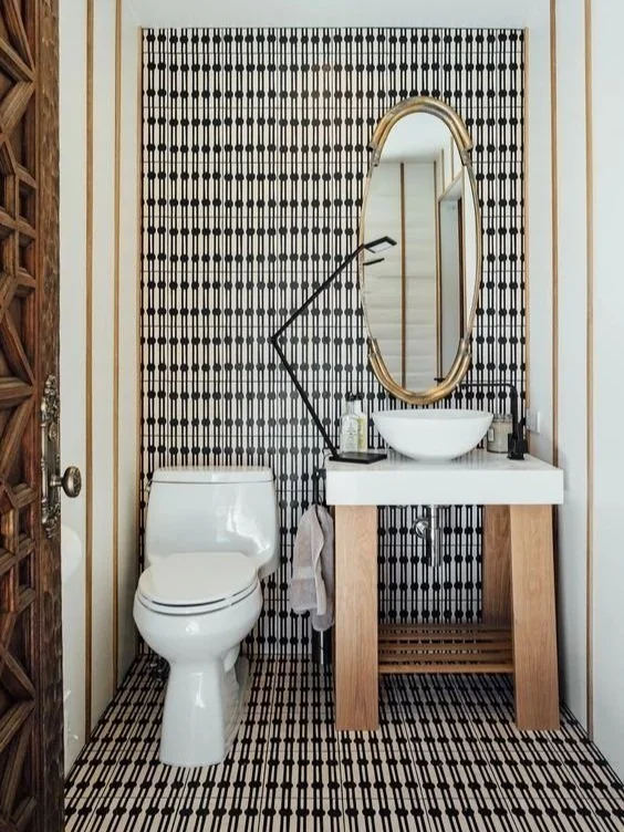 Black & White Bathroom Design