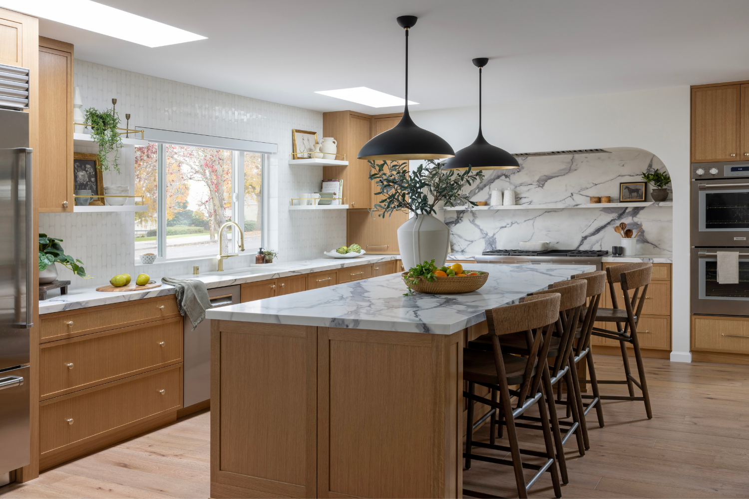 OAK AND STONE KITCHEN DESIGN