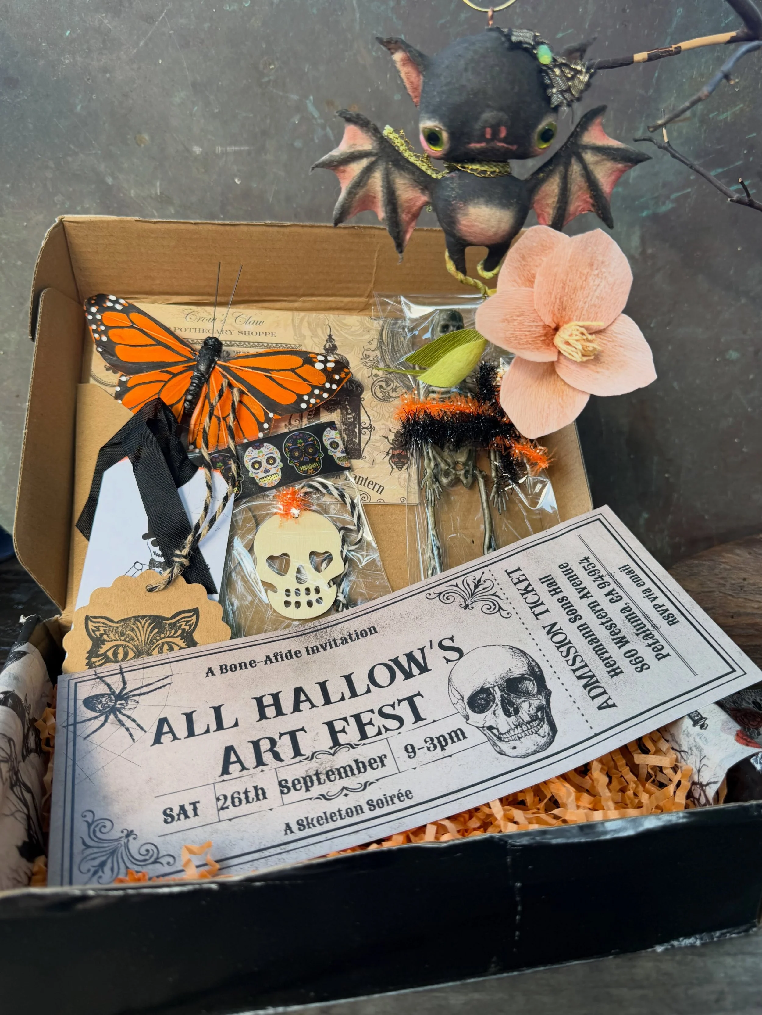 I&rsquo;m super excited to be part of @allhallowsartfest again this year!  Come see my spooky cute new creations this September 26th in Petaluma!
My apologies for not posting this soon!  I thought I had!  I opened the amazing vendor packet from @allh