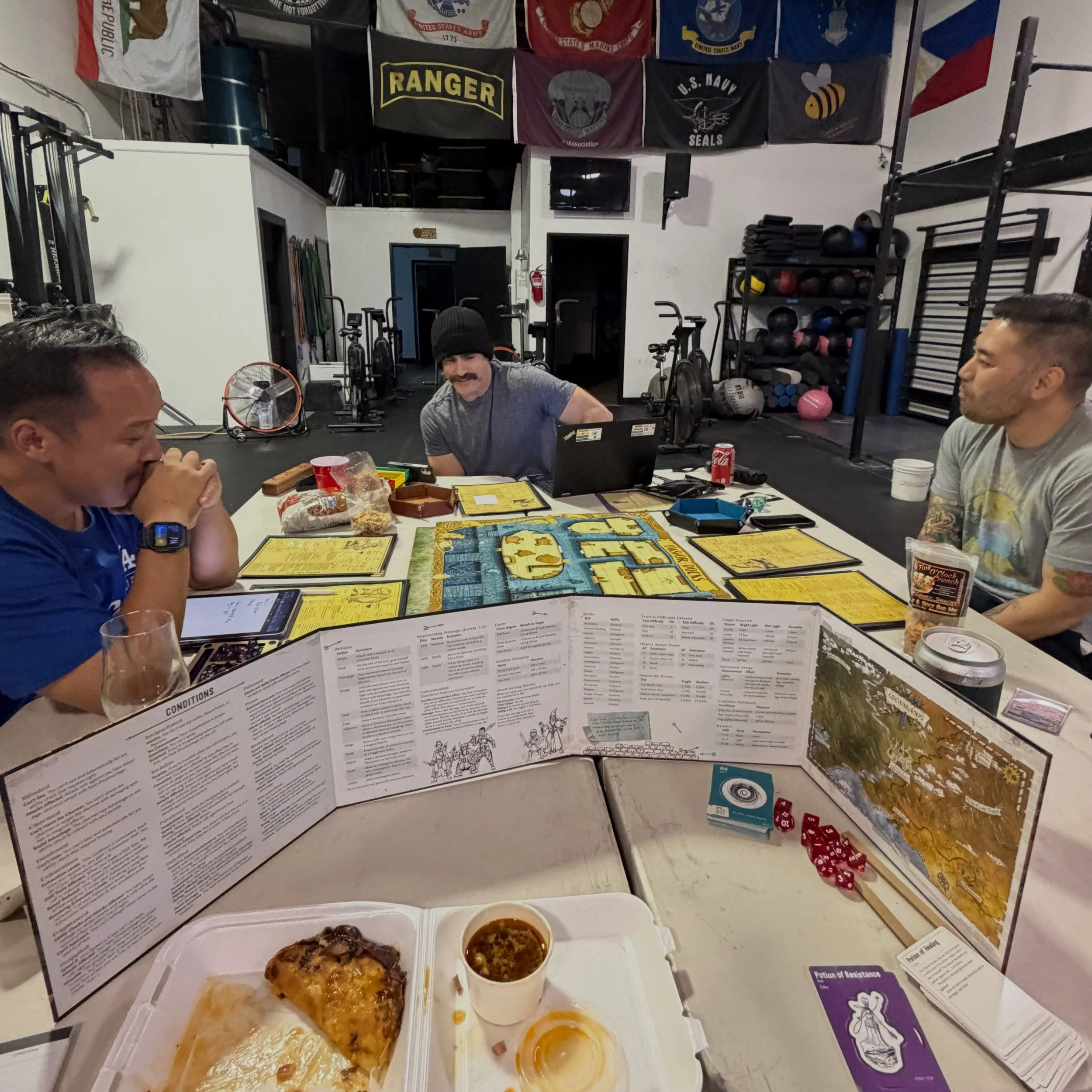 D&amp;D and Tacos. Almost done with book 3 of Welcome to Hellfire Club. Missing @lindyspov and @mikeywynnns 

@choangy and @maxibeard pulling double duty.  @pahedbyname solo&rsquo;d a demobat and cultist!!
#ttrpg #dnd #socaldnd