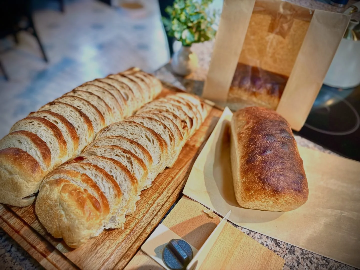 Weekly sandwich loaf subscription = my favorite kind of routine 🍞✨

Fresh, simple, and ready for everything from morning toast to late-night sandwiches. Once you start, you won&rsquo;t want to run out 🤍

Free delivery available (subscribers also ge