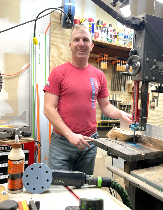 The maker, one man shop, one-man shop, las vegas custom furniture, custom table, custom dining table, custom indoor furniture, las vegas custom dining table, las vegas custom table