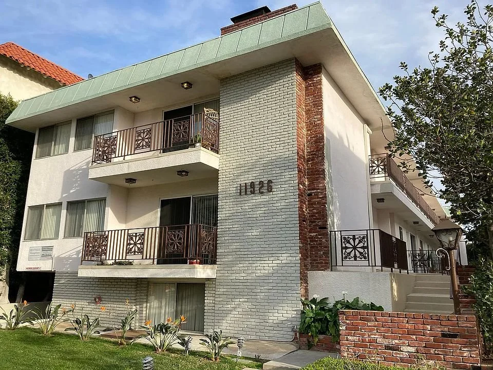 11926 Dorothy St | Los Angeles, CA 90049 