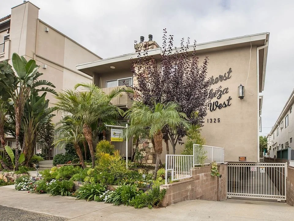 1325 S Amherst Ave | Los Angeles, CA 90049
