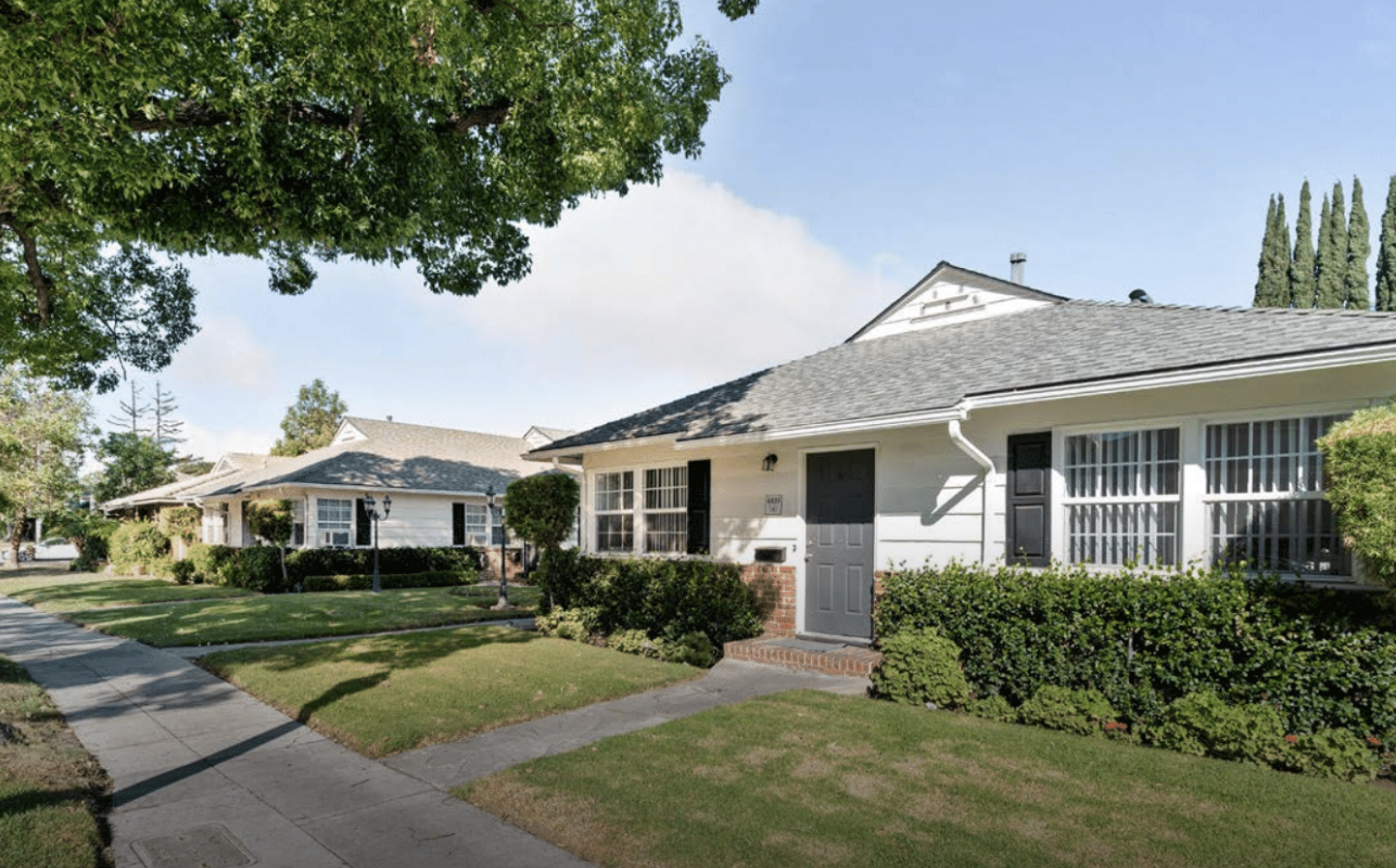 4135 Warner Blvd | Burbank, CA 91505 